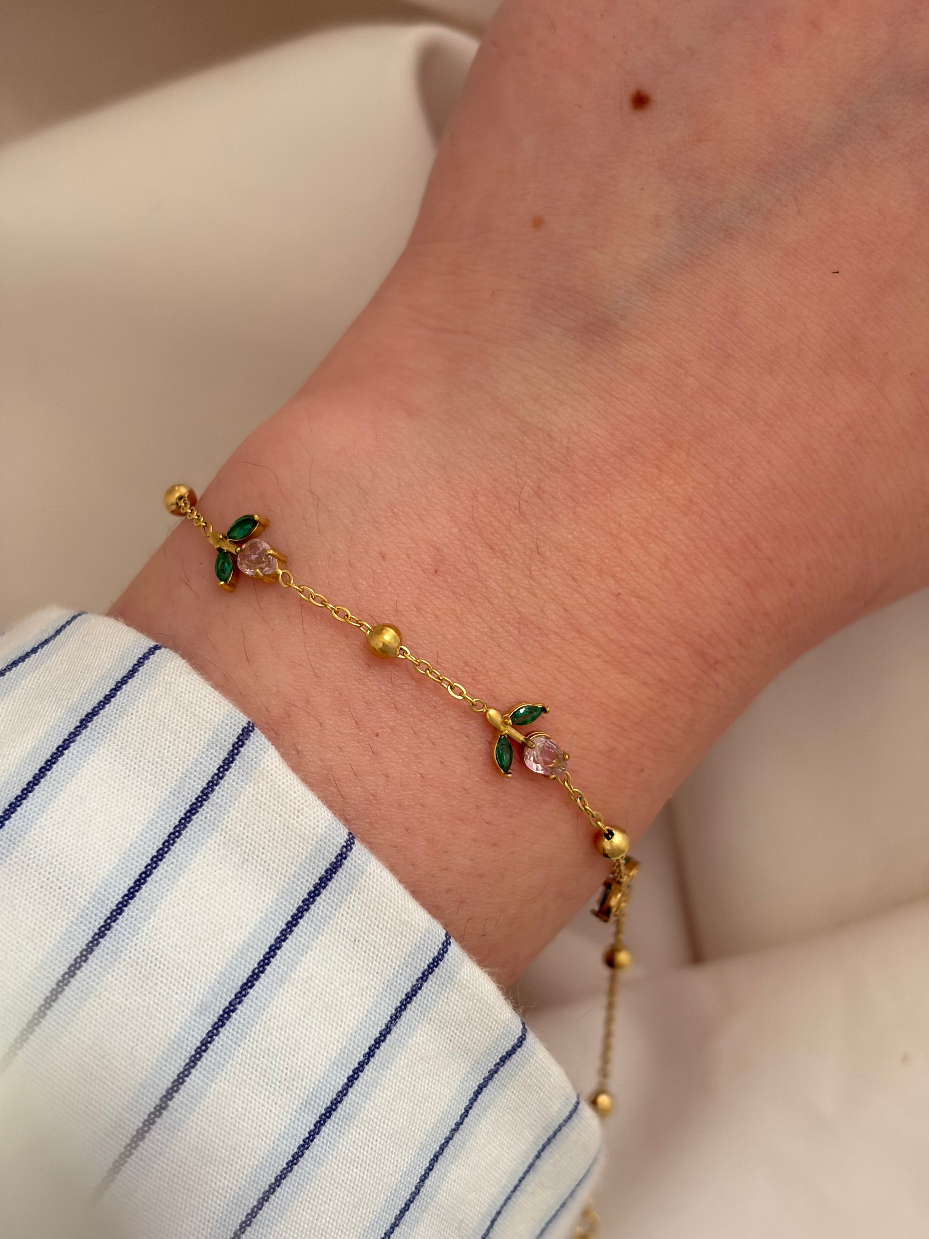 Minimal Tulip bracelet