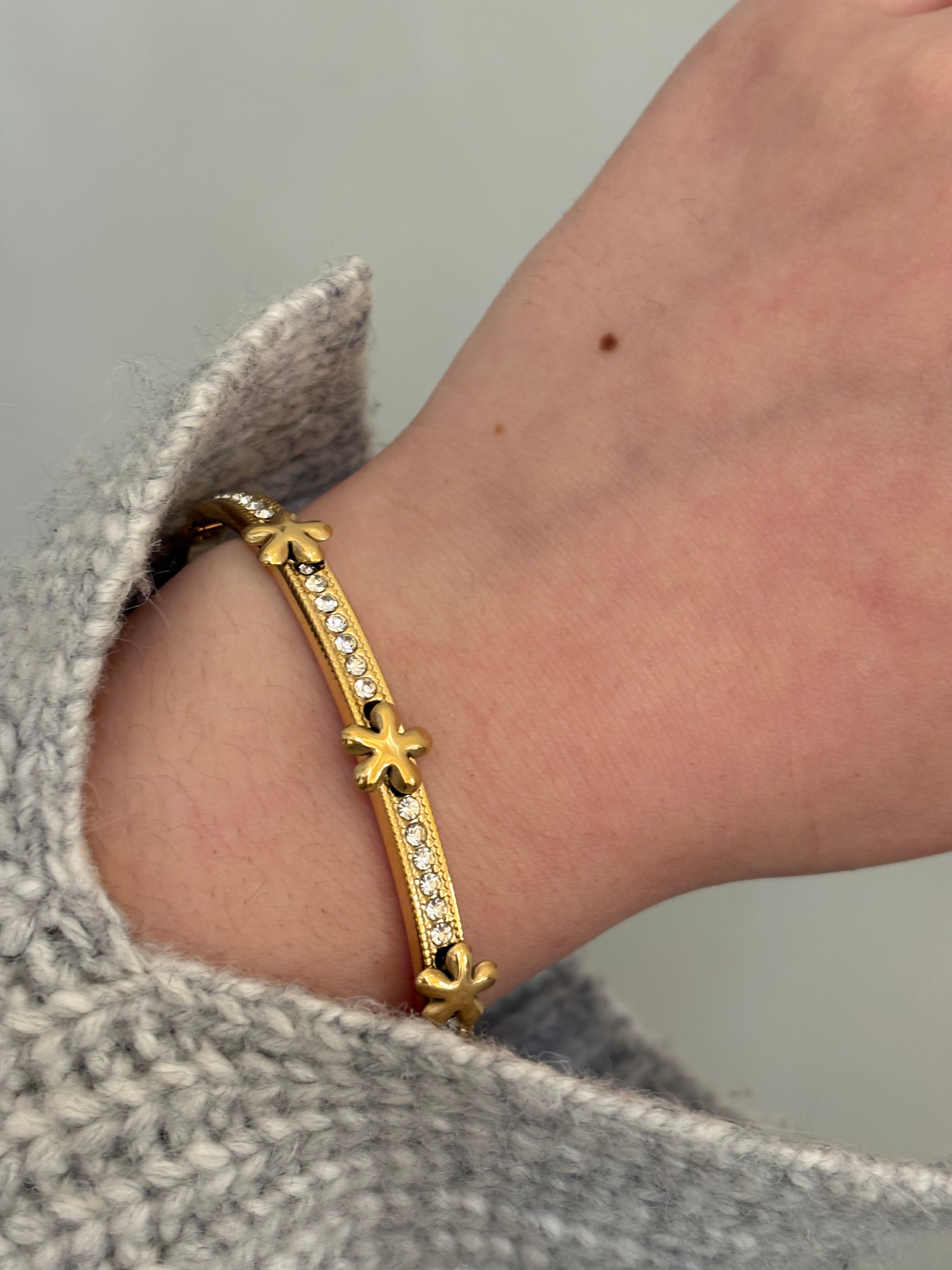 Smile bracelet