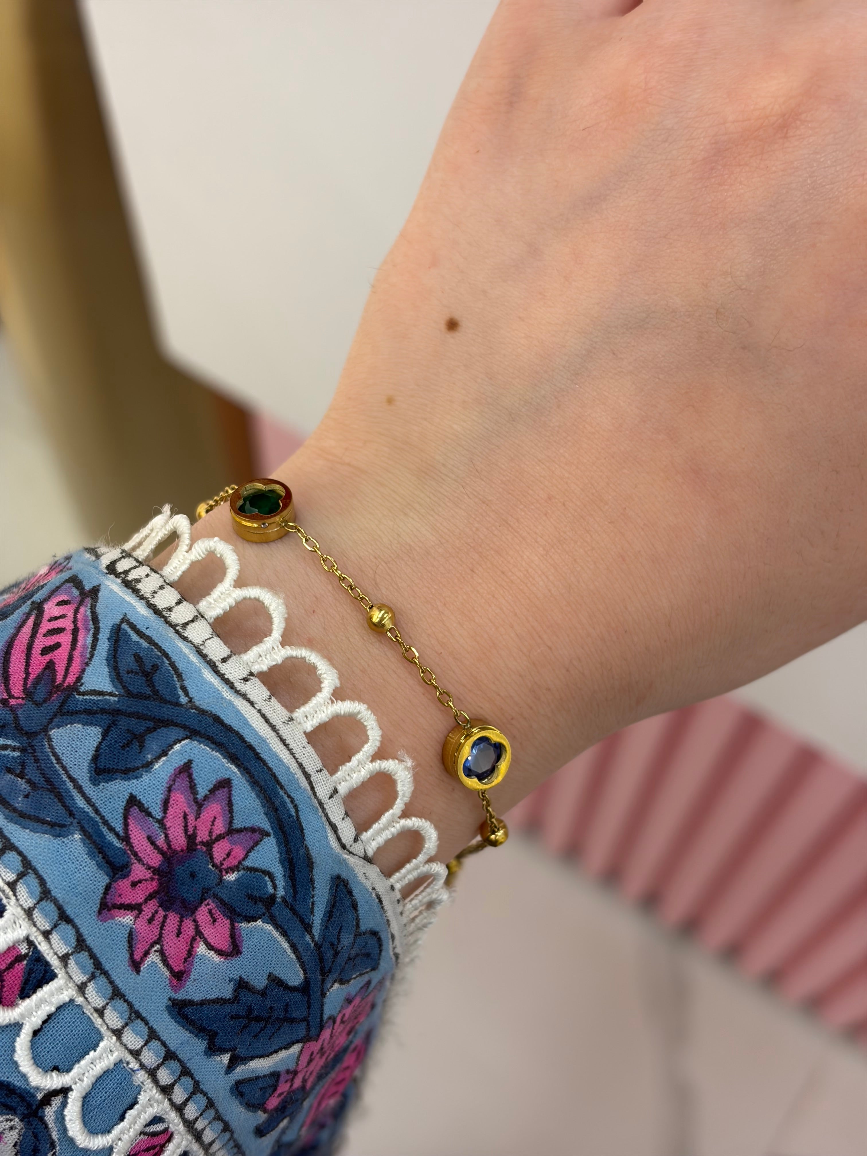 Colour bracelet