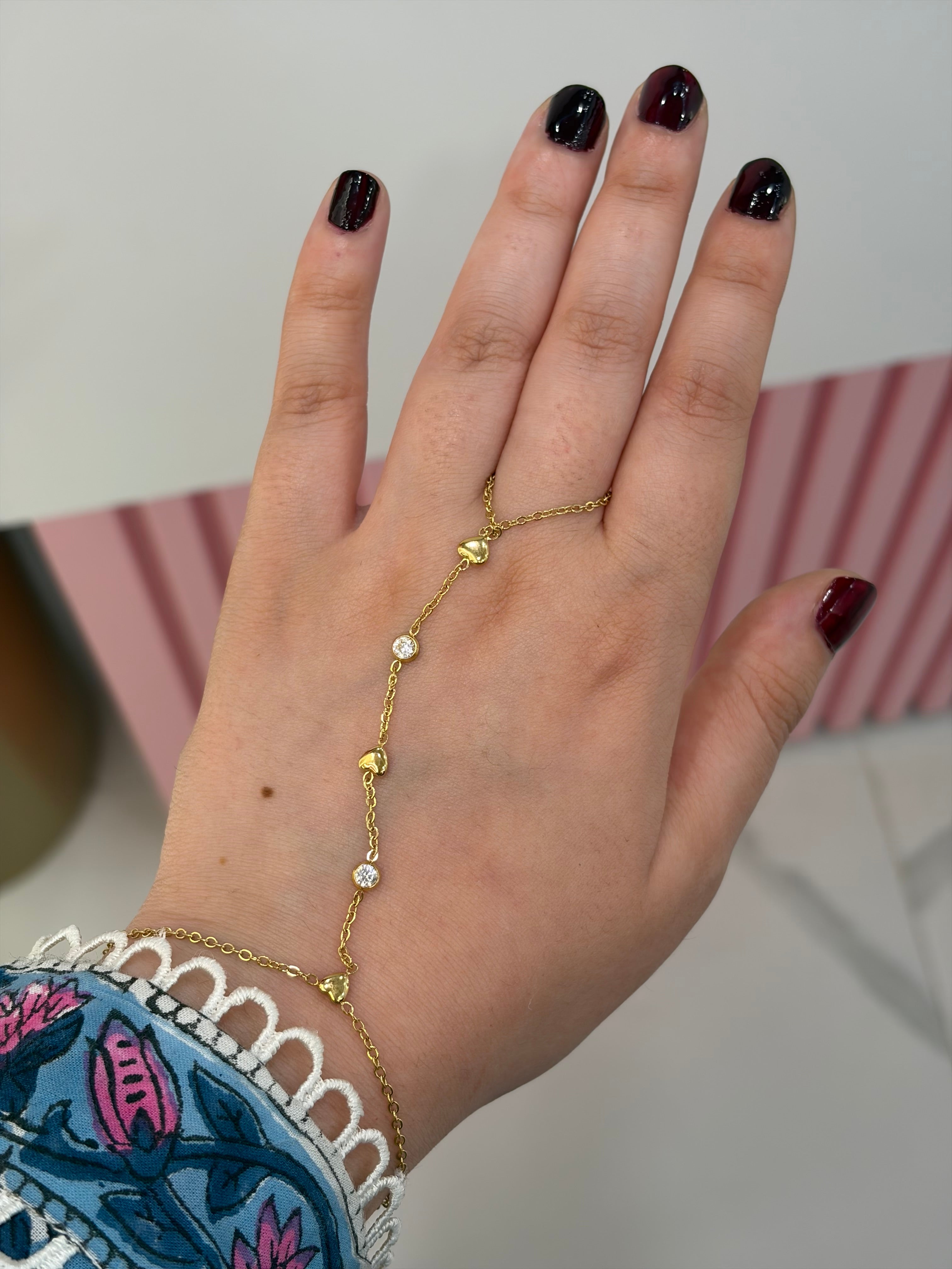 Heart handchain