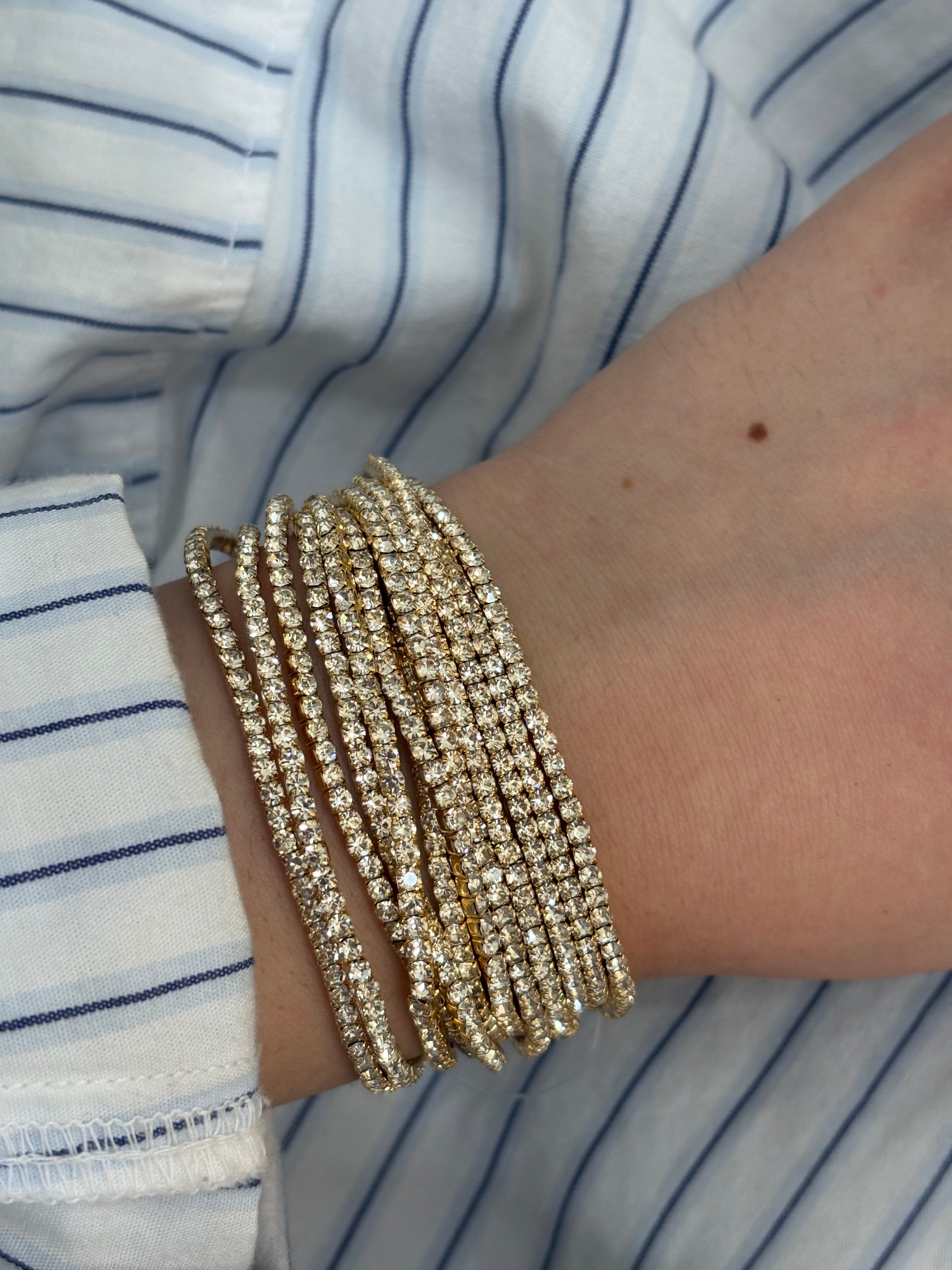 Clear stretchable bracelet