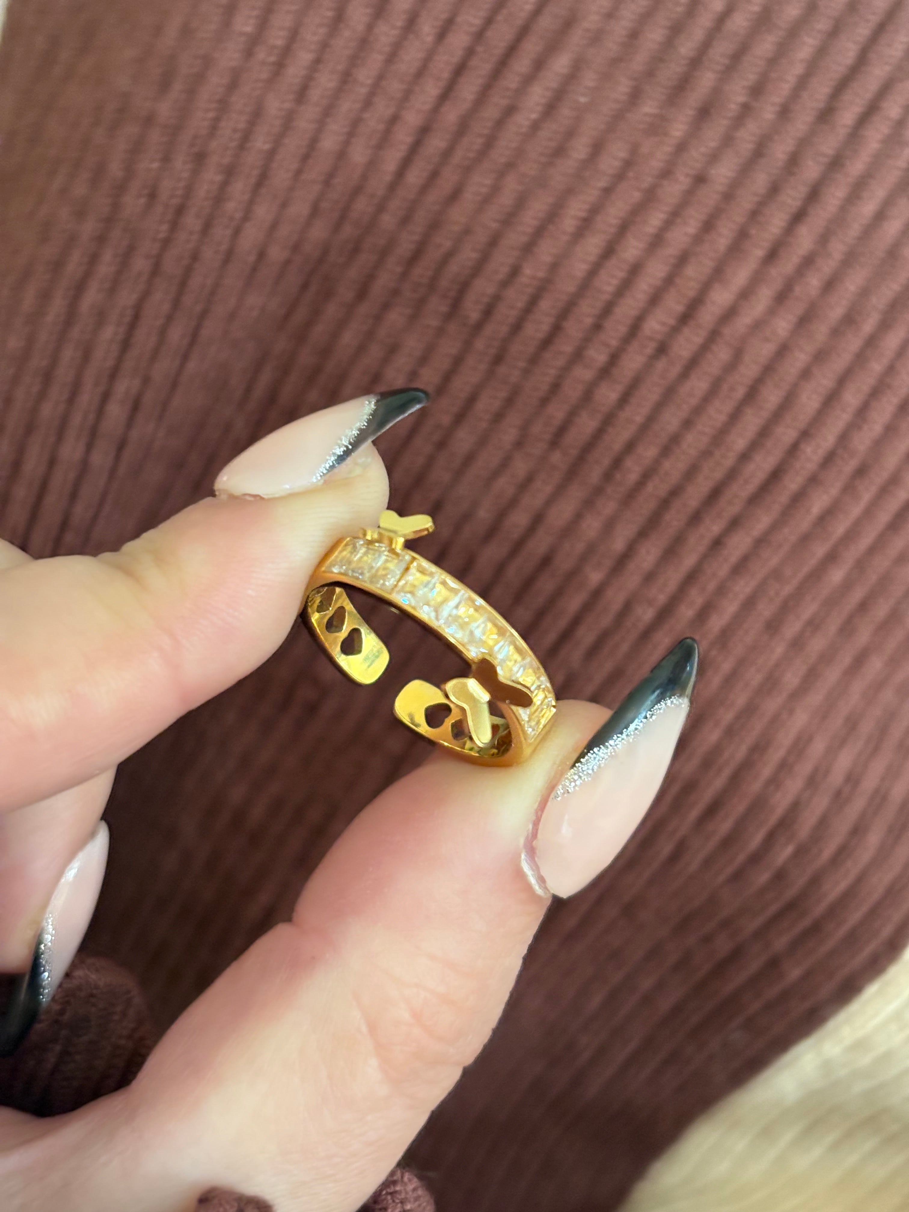 Butterfly ring