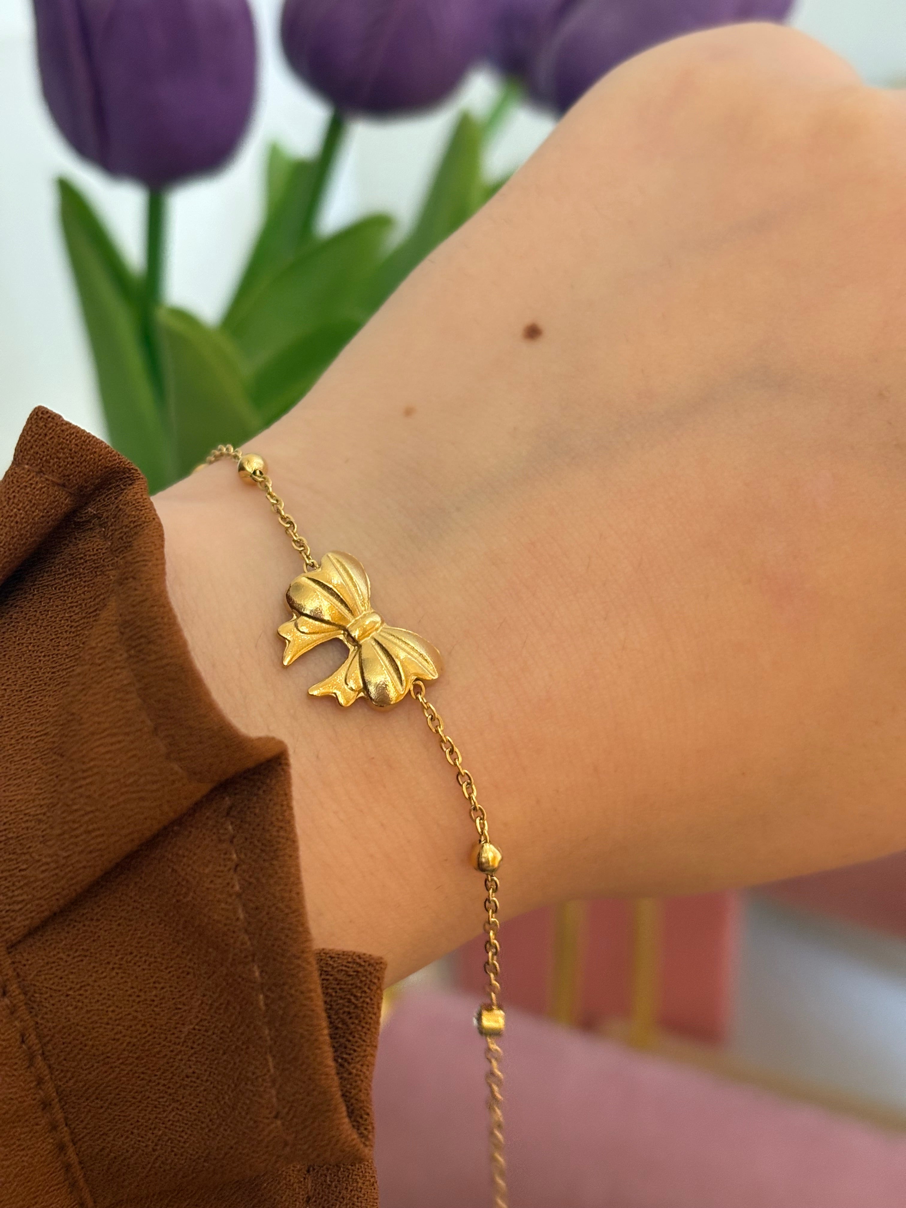 Bow bracelet