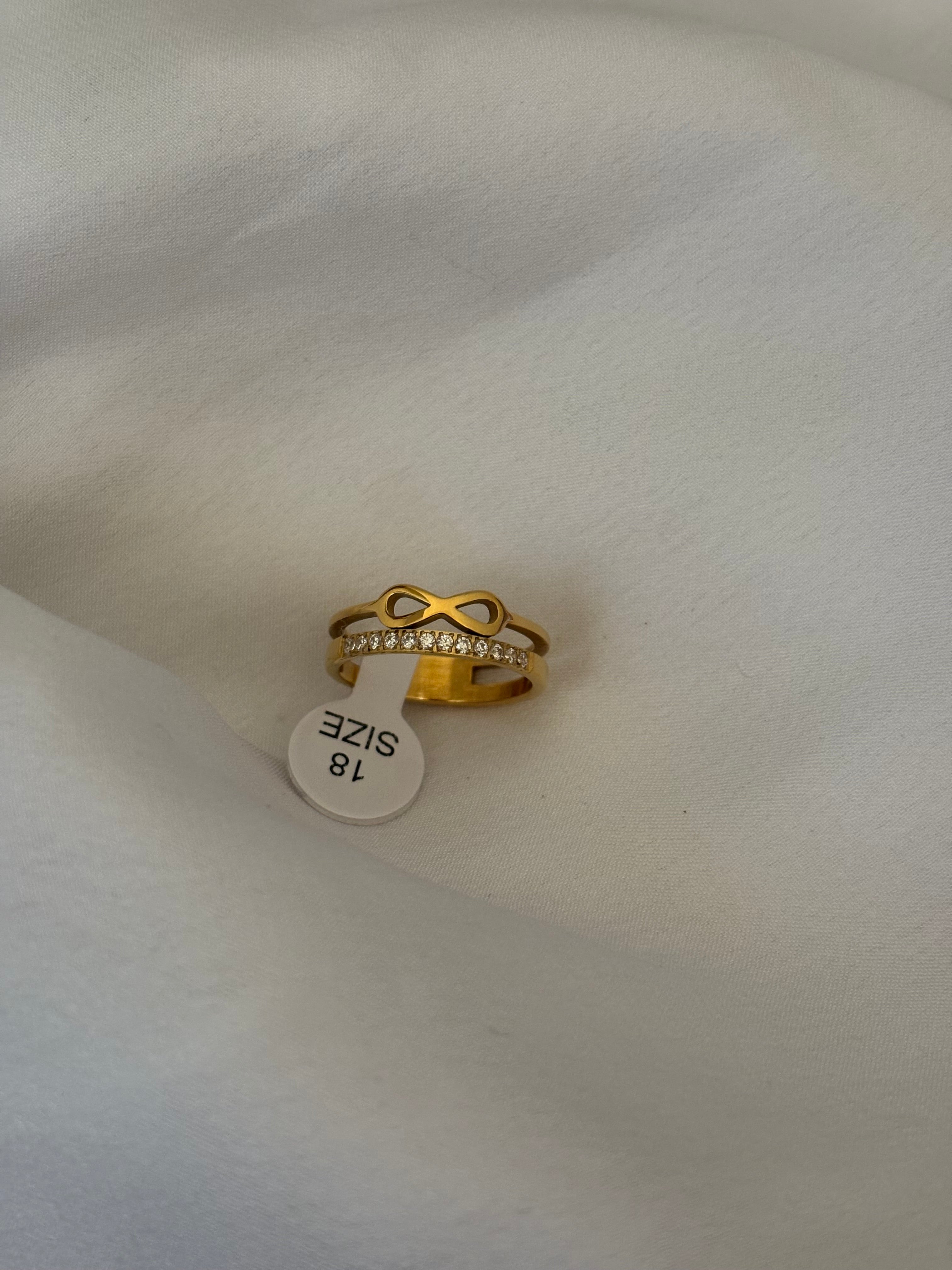 Infinity double ring