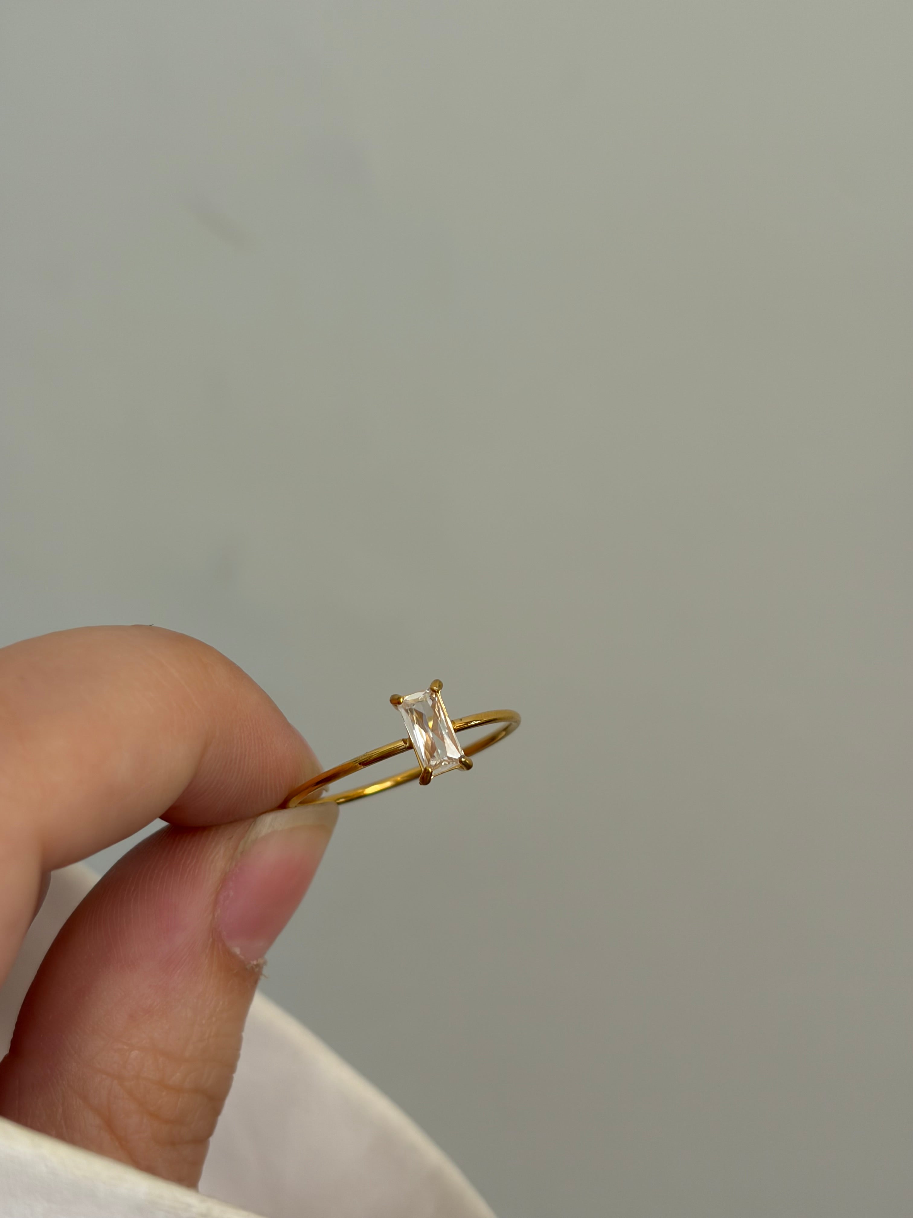 Eliana ring