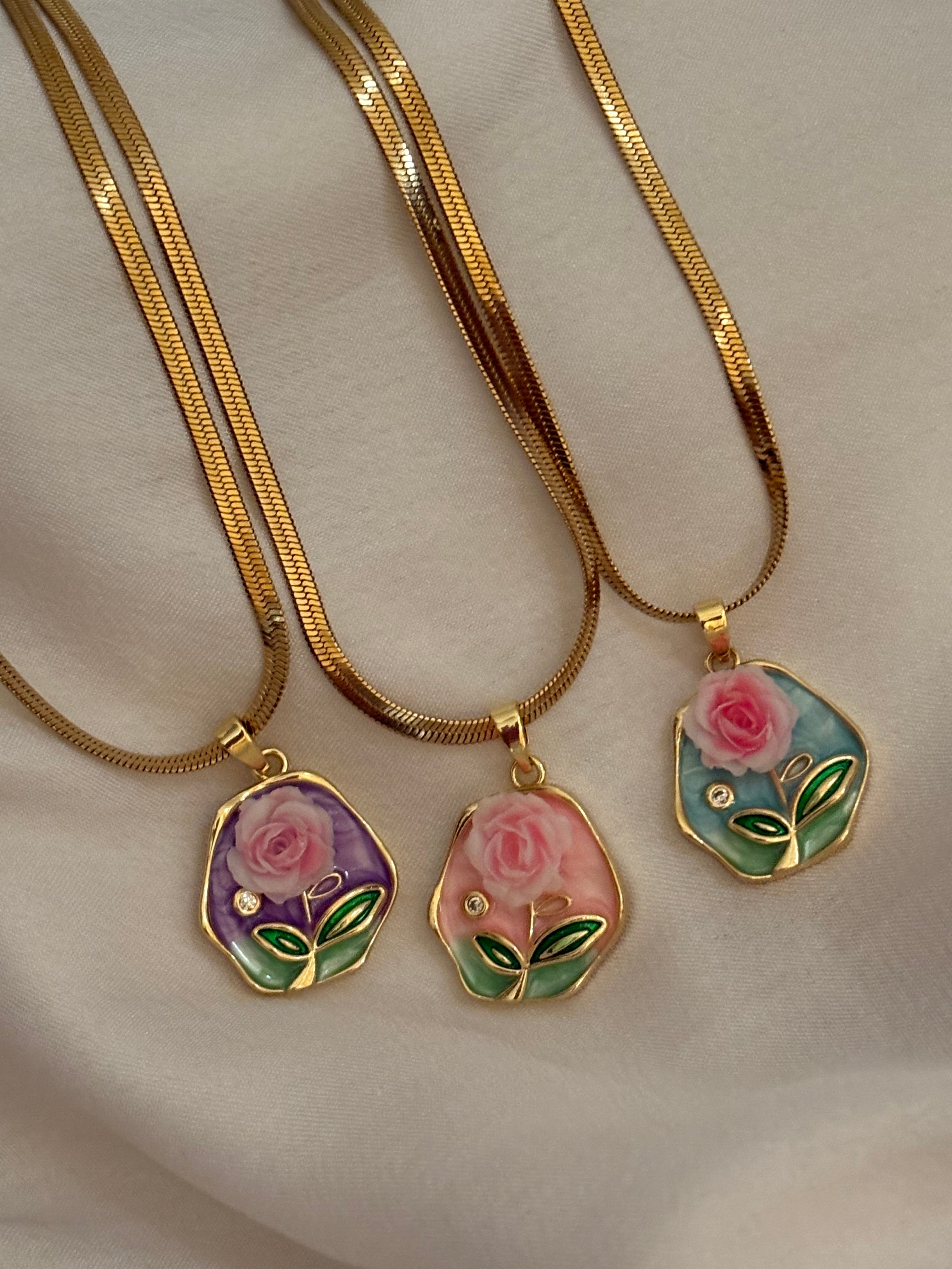 Rose vintage necklace