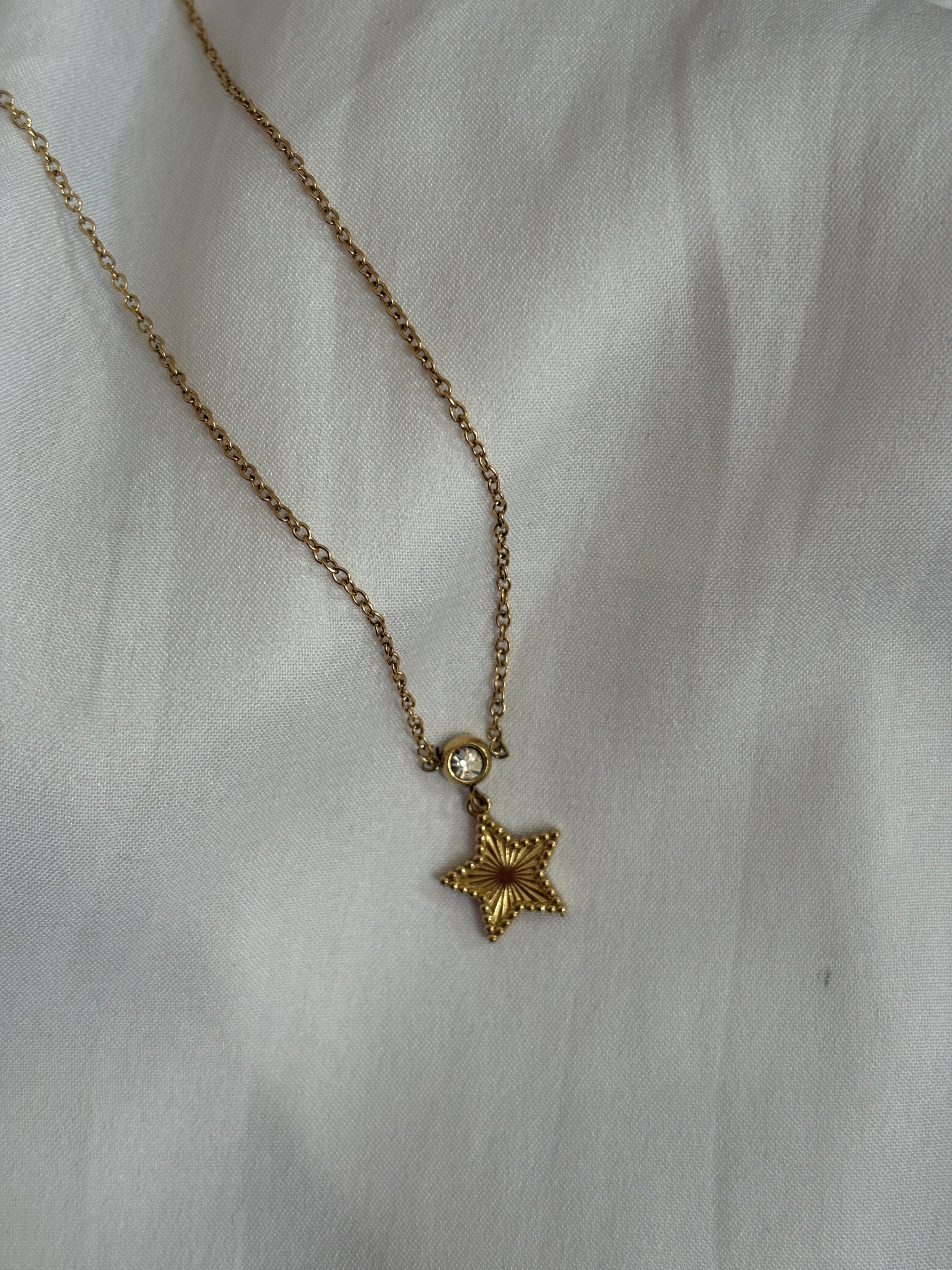 Star shine necklace