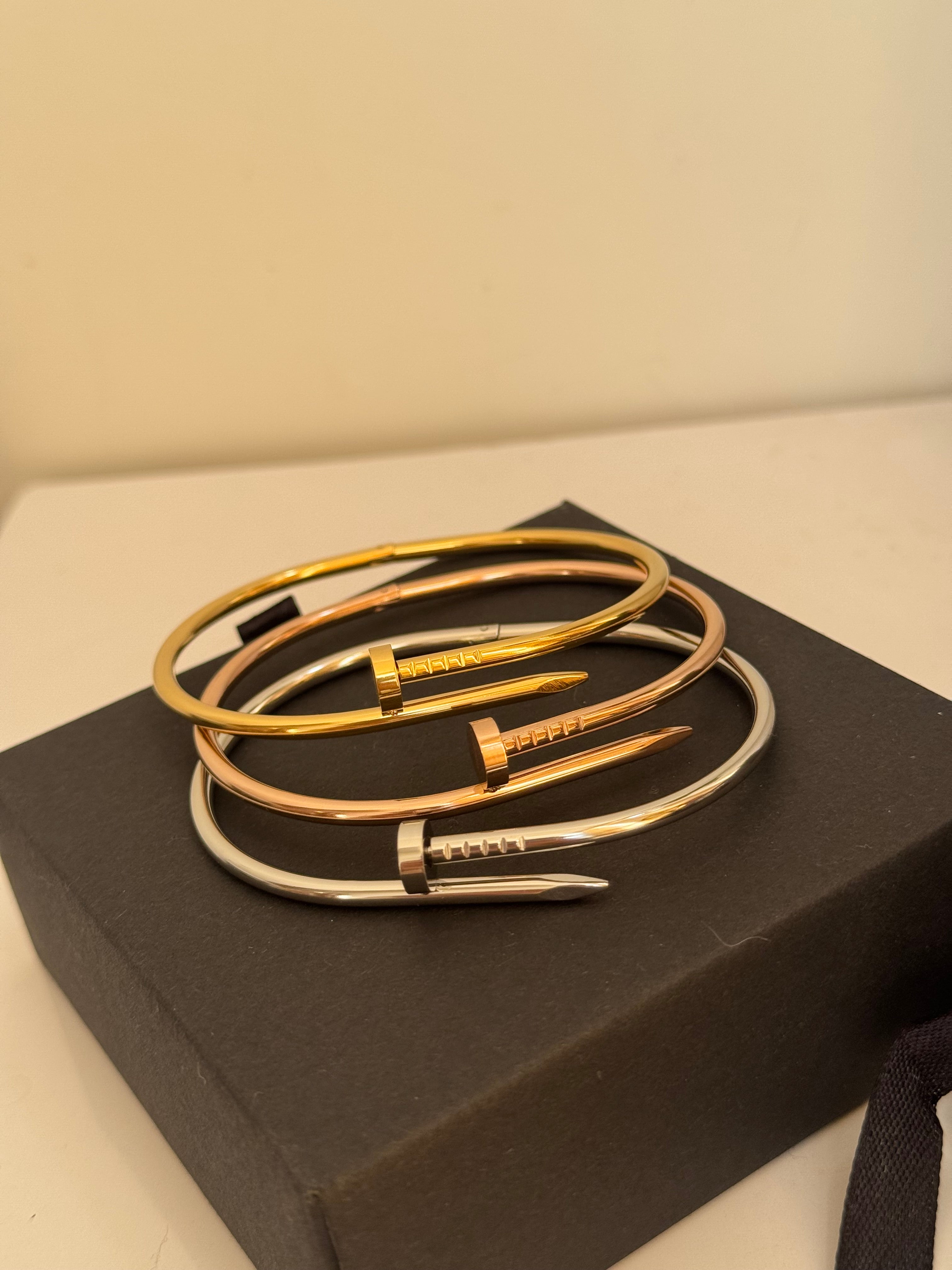 Nail bracelet (4mm)
