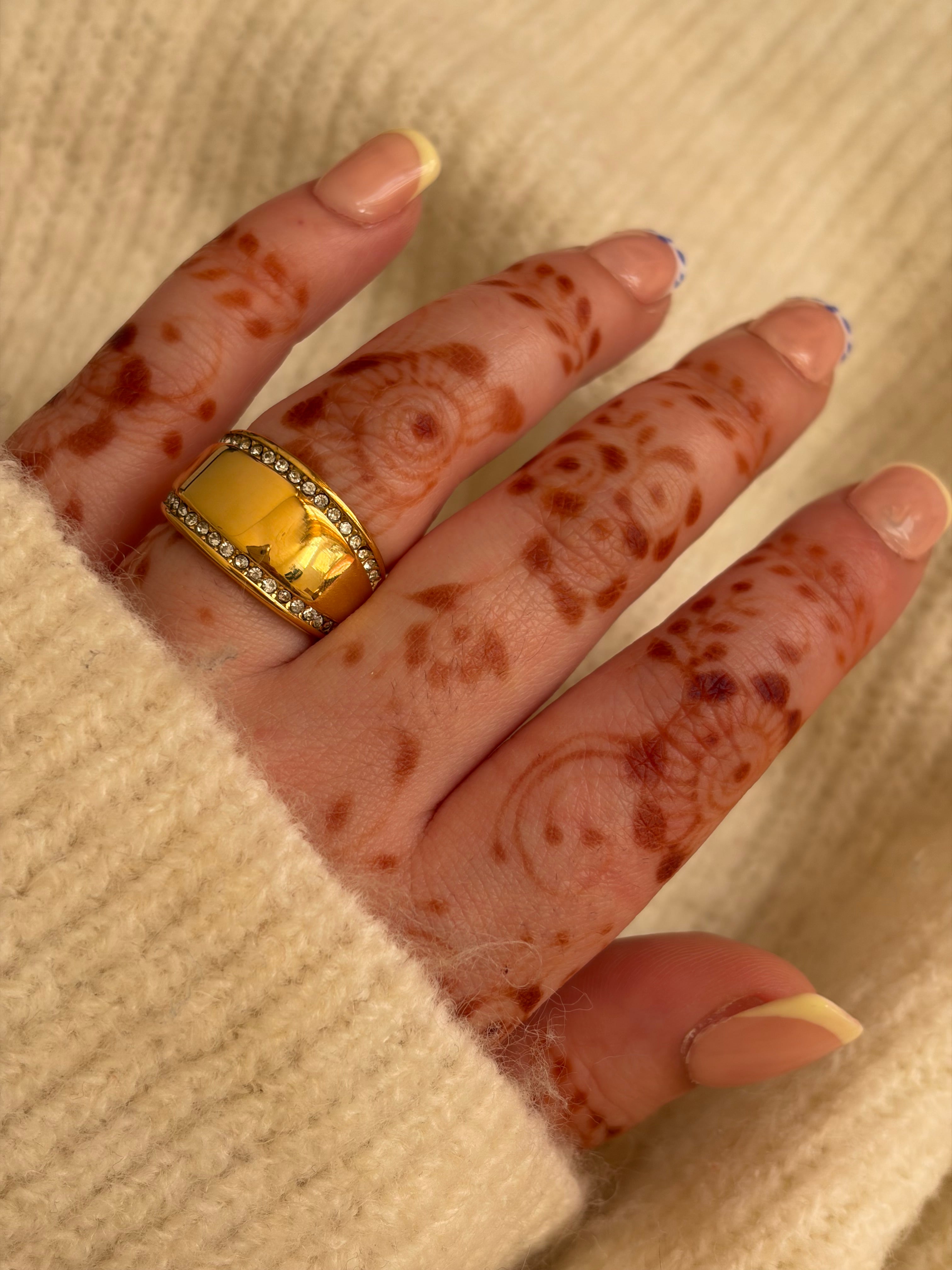 Senorita ring