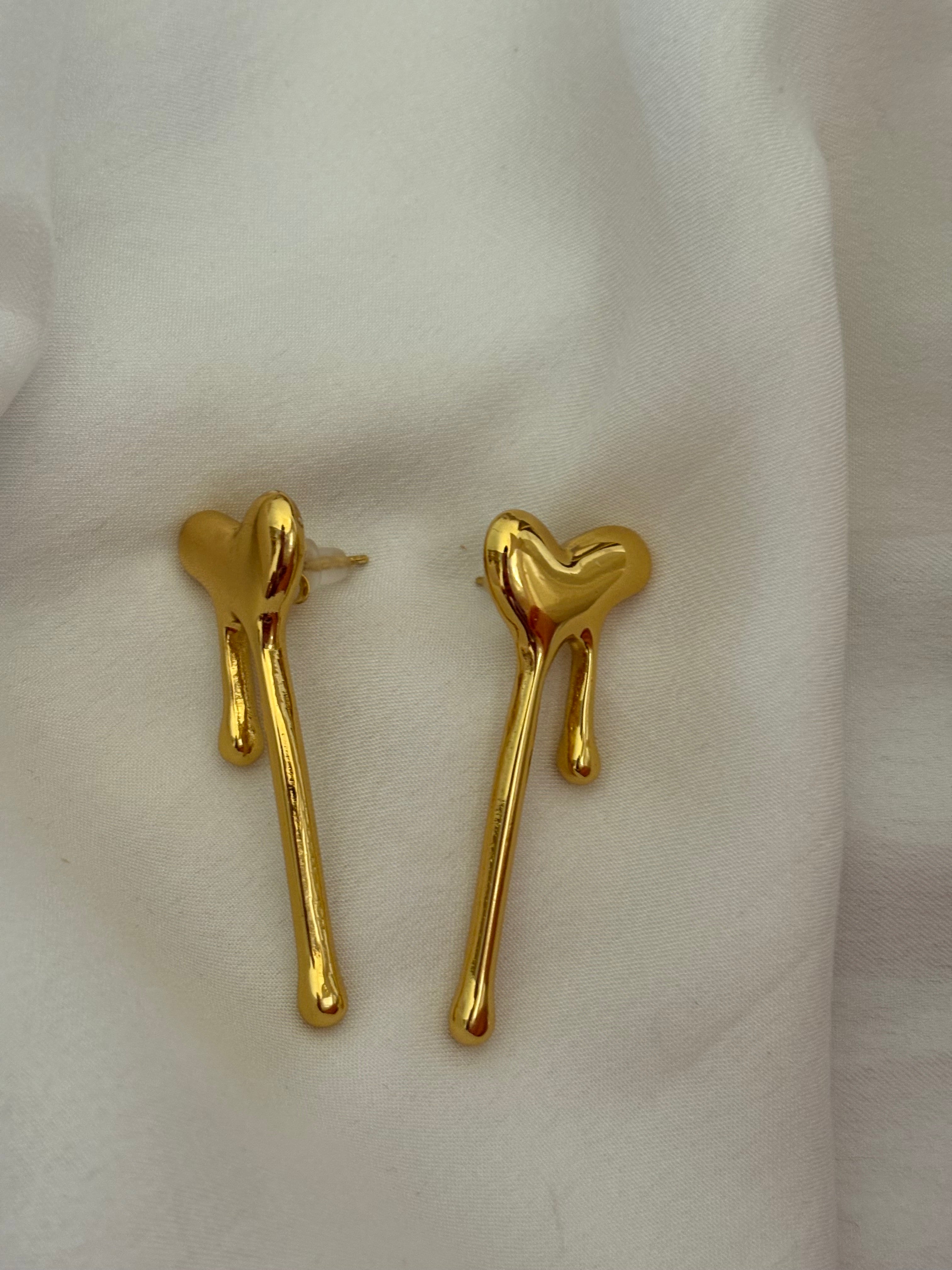 Heart drip earring
