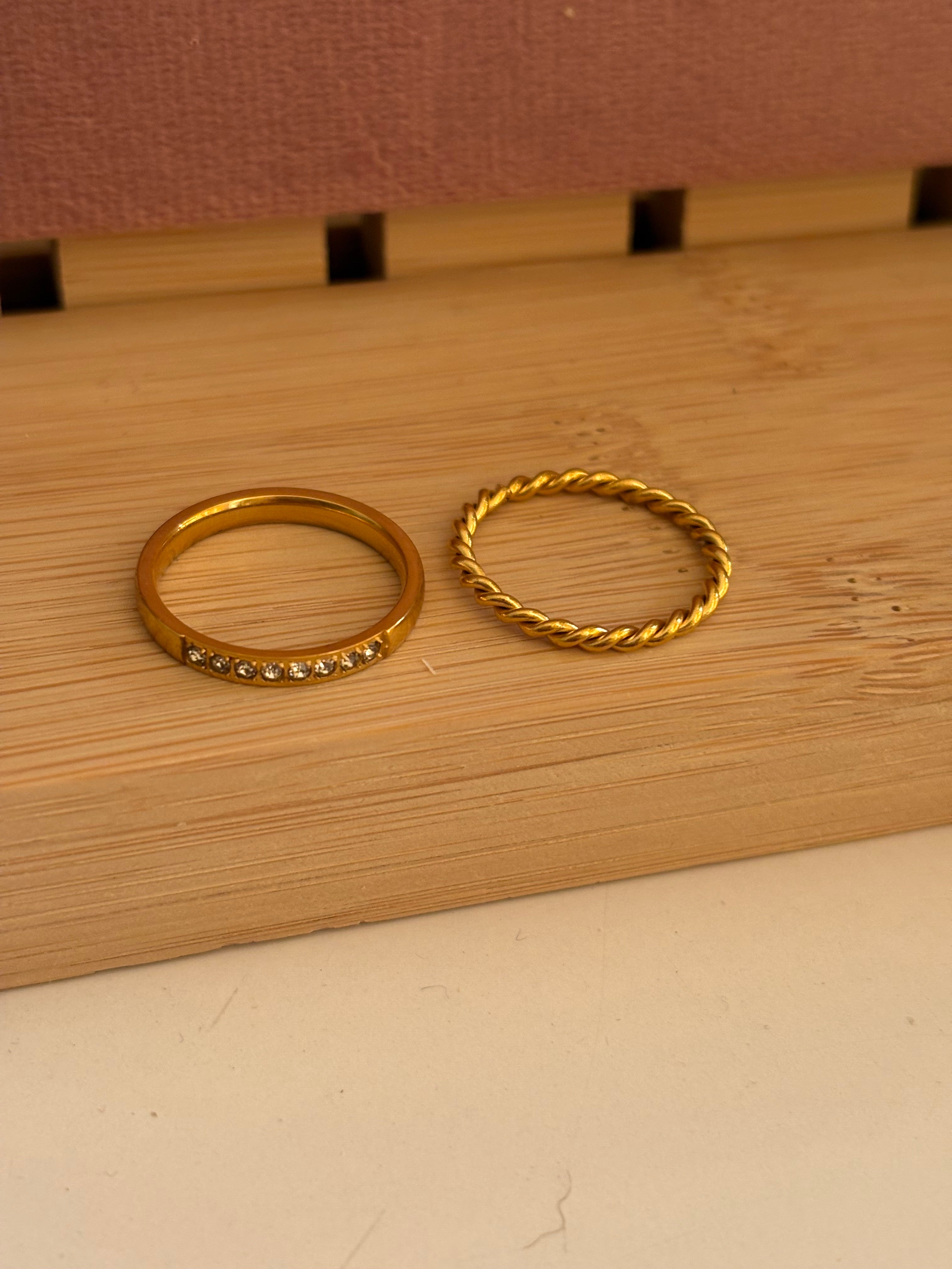Curvy ring set