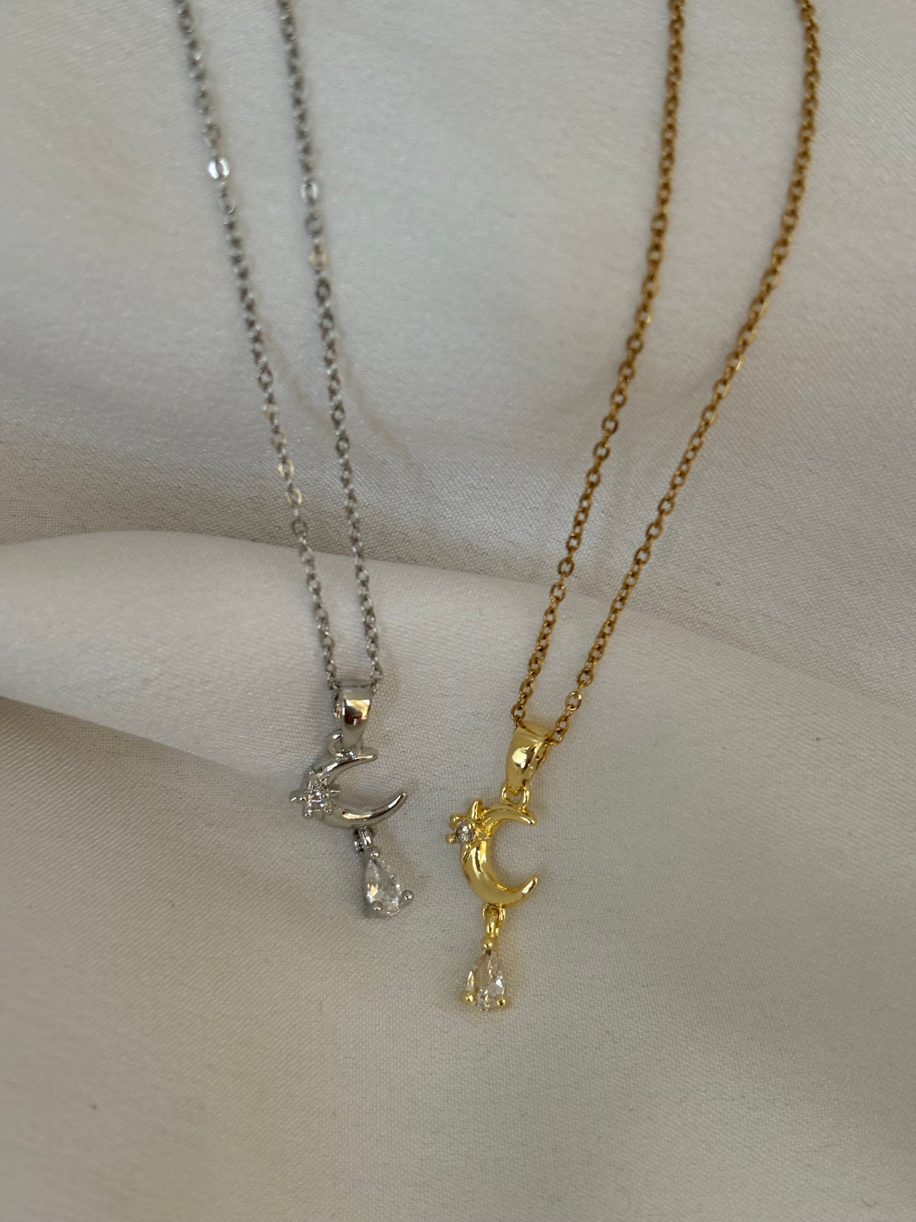 Dainty moon necklace