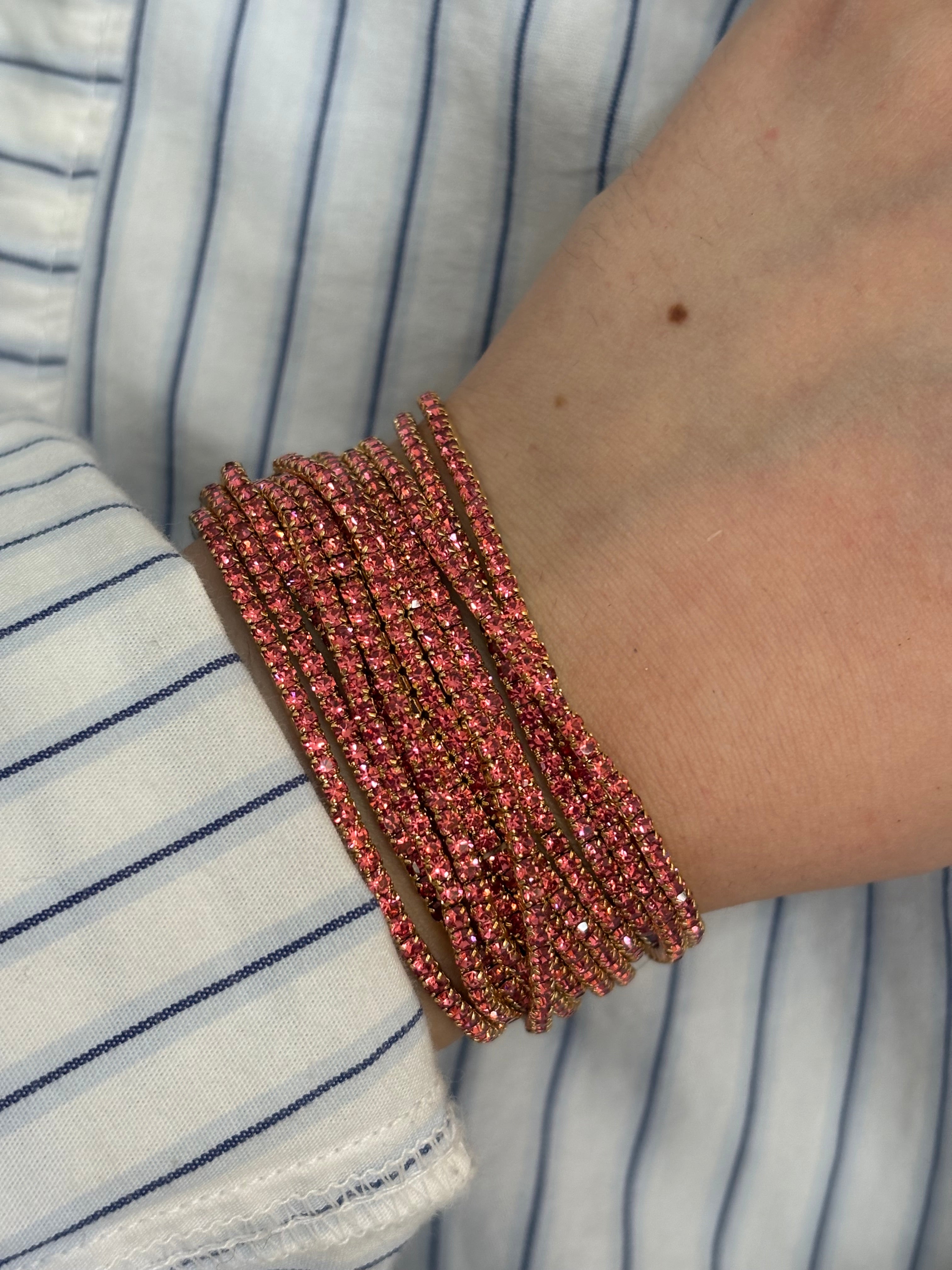Pink stretchable bracelet
