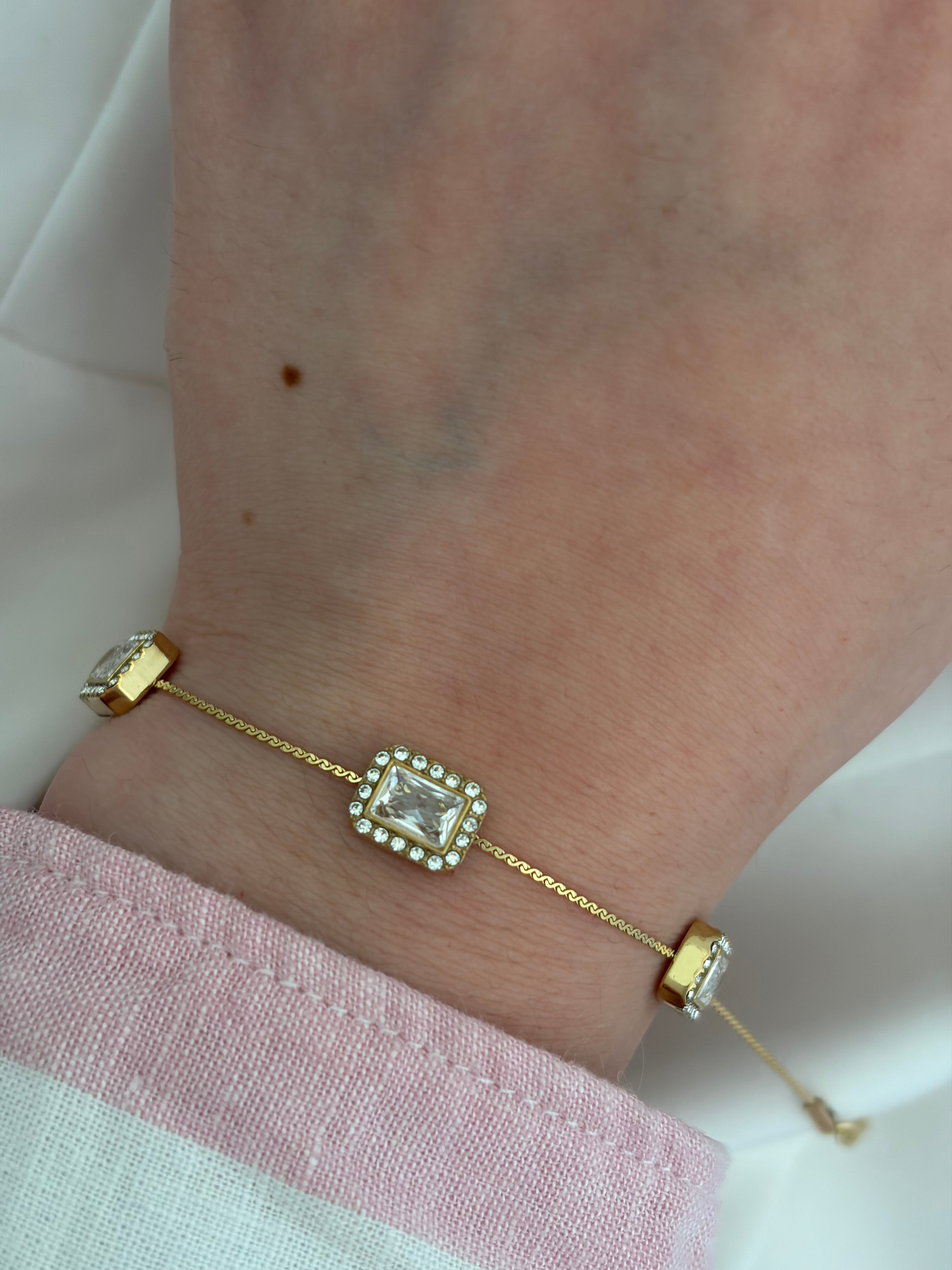 Elite bracelet