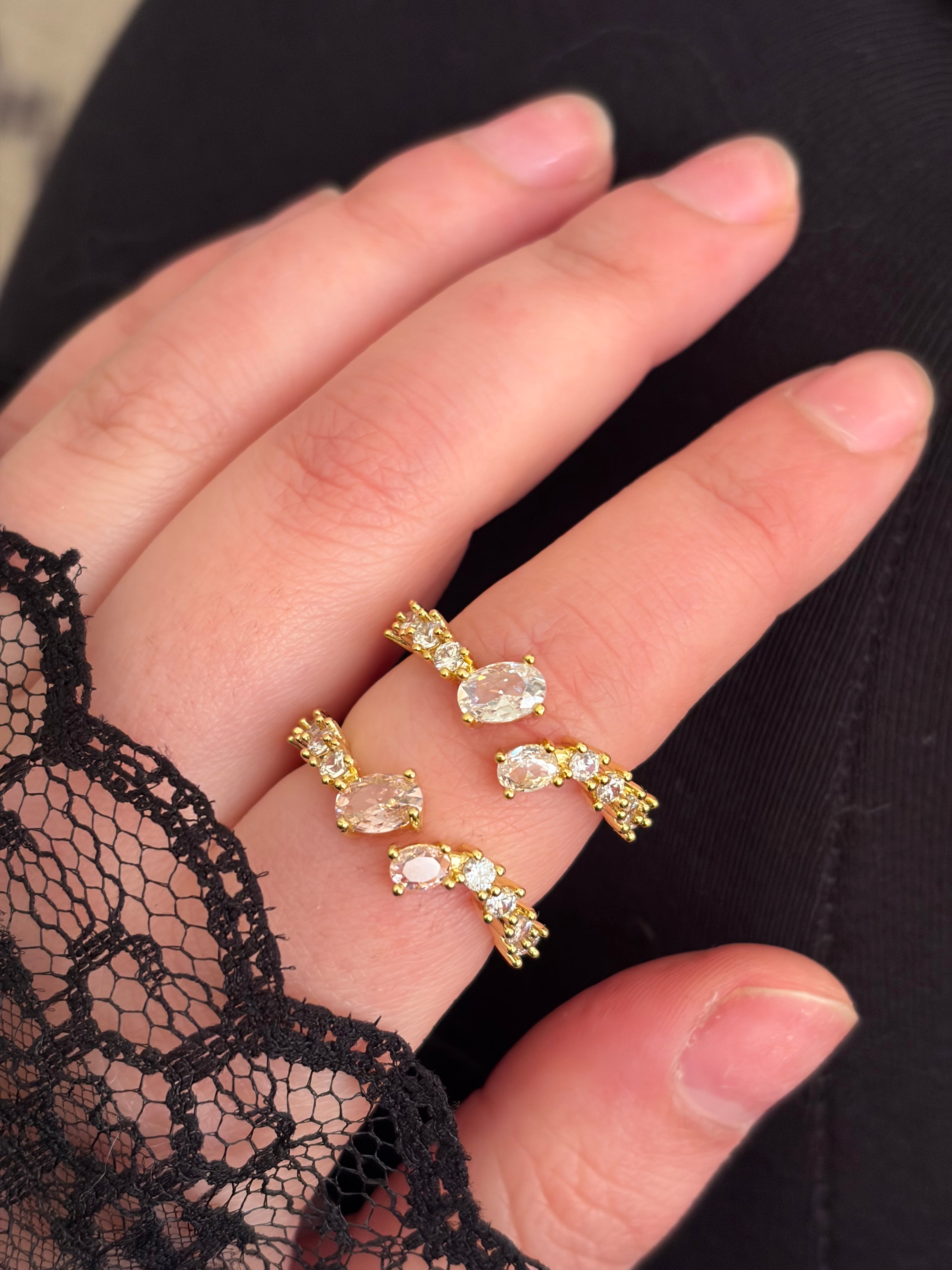Oval ring
