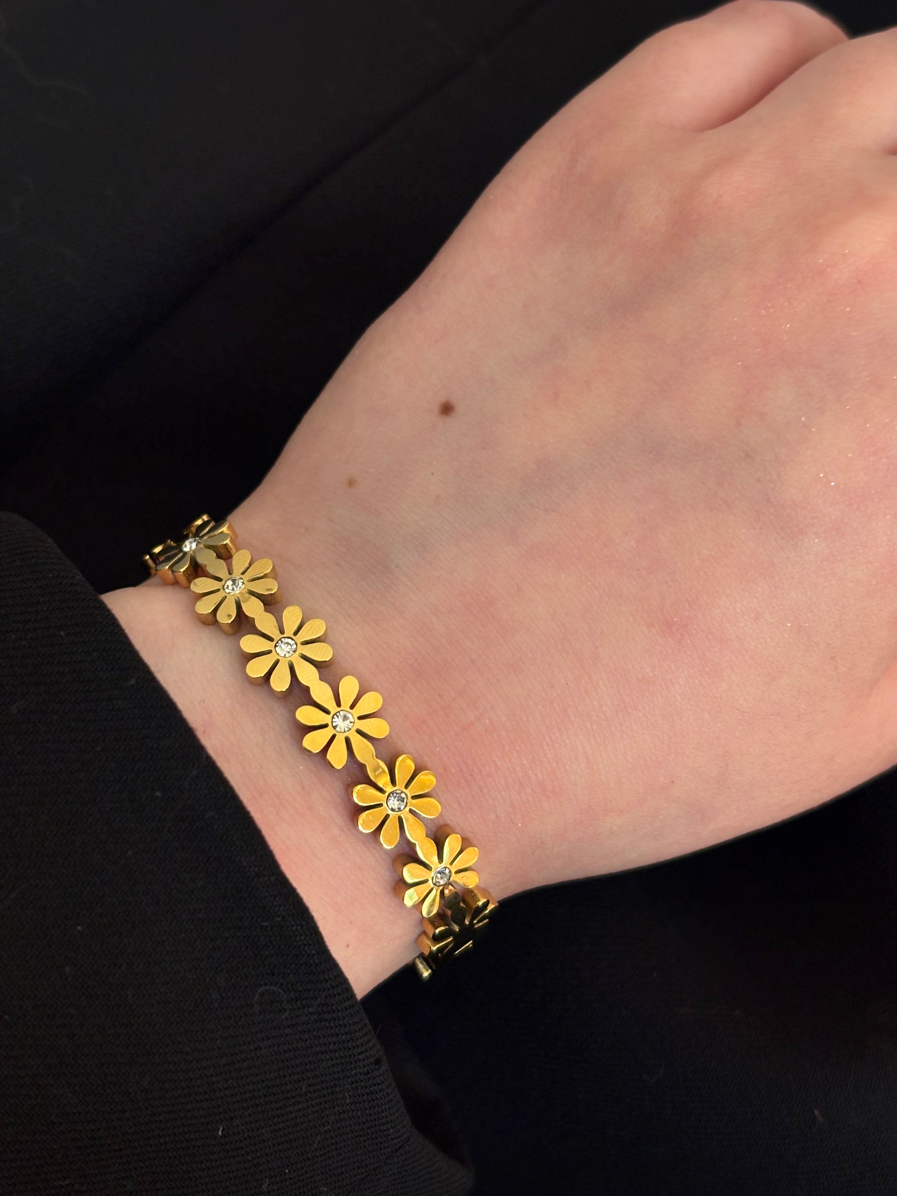 Daisy bracelet (baby size)