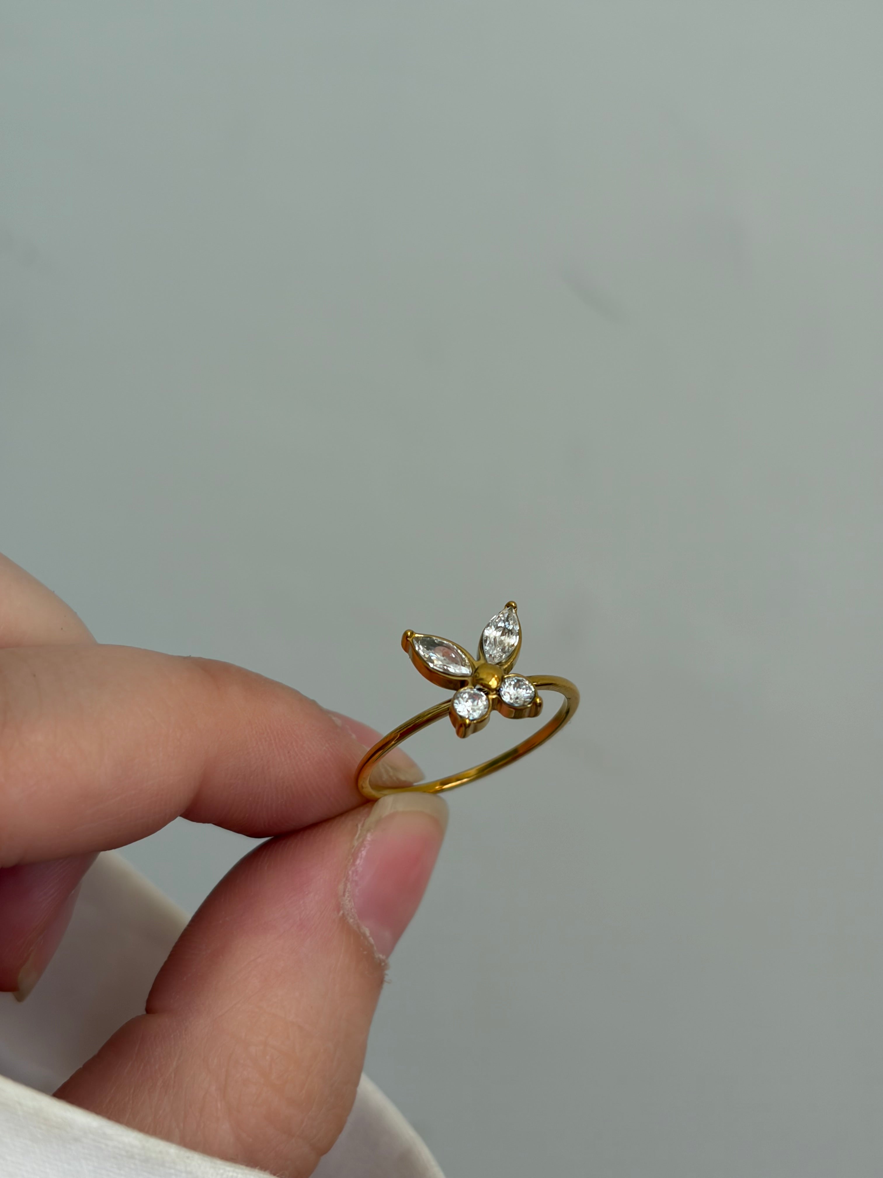 Butterfly ring