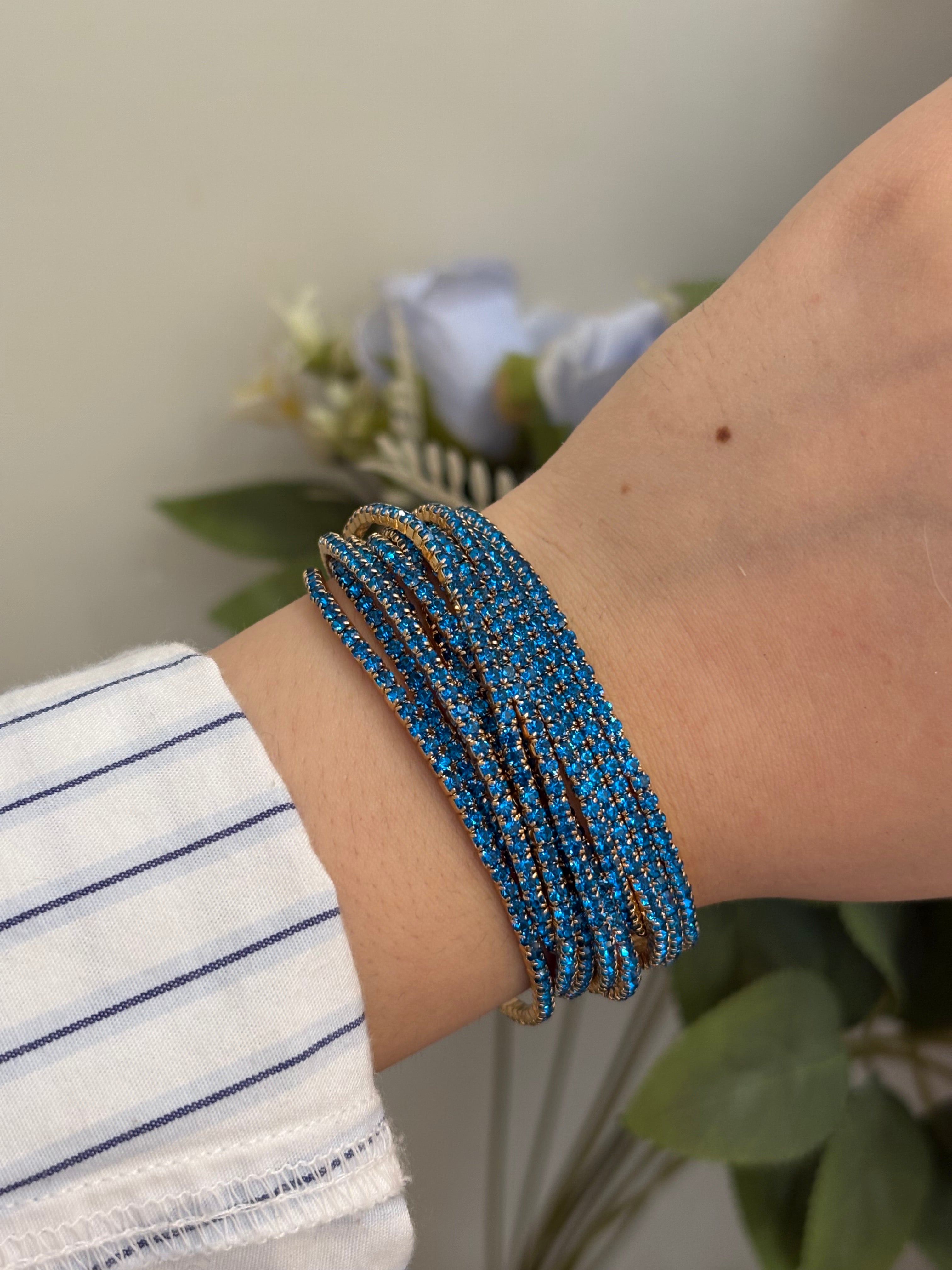 Blue stretchable bracelet