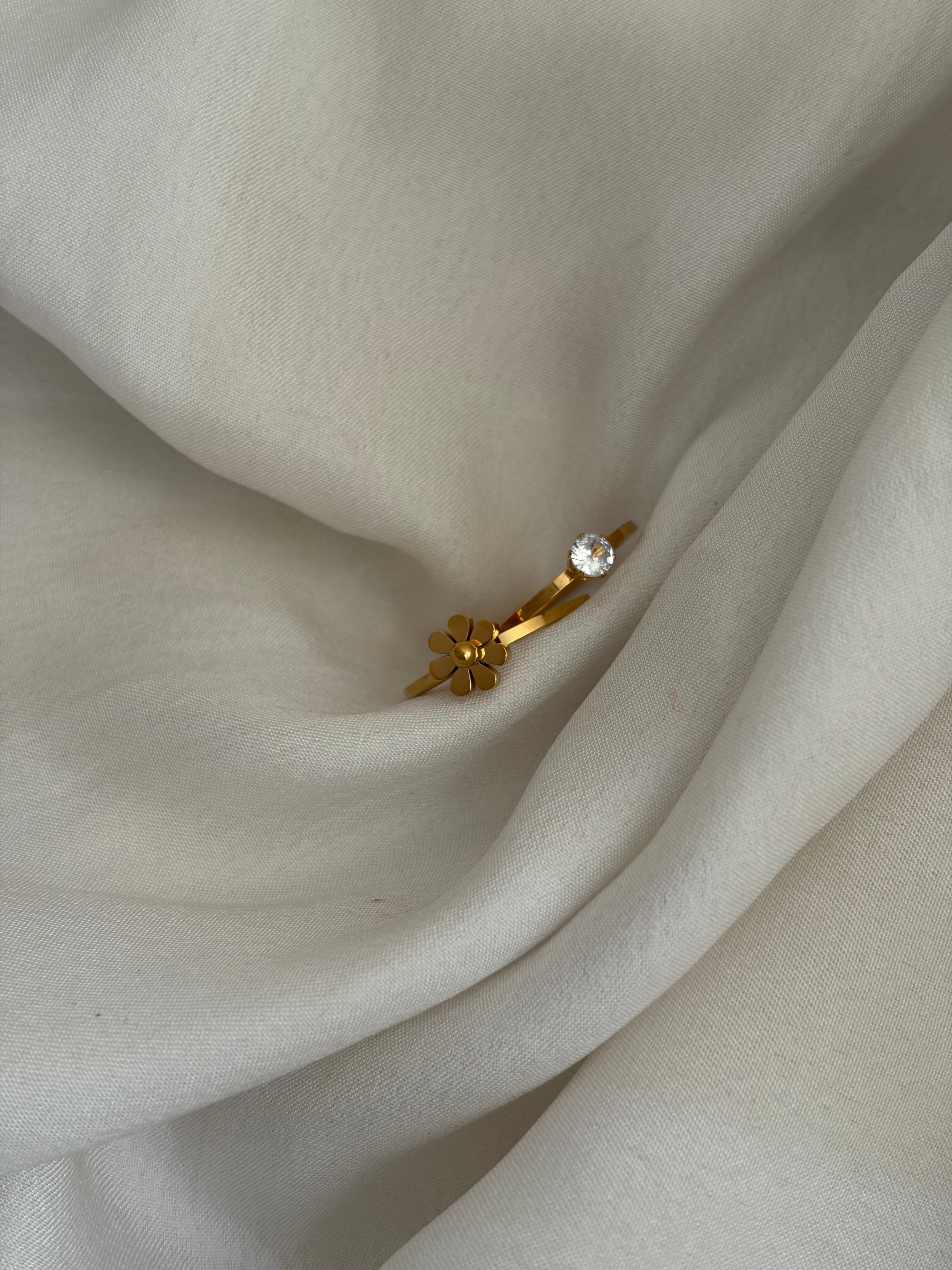 Floral ring set