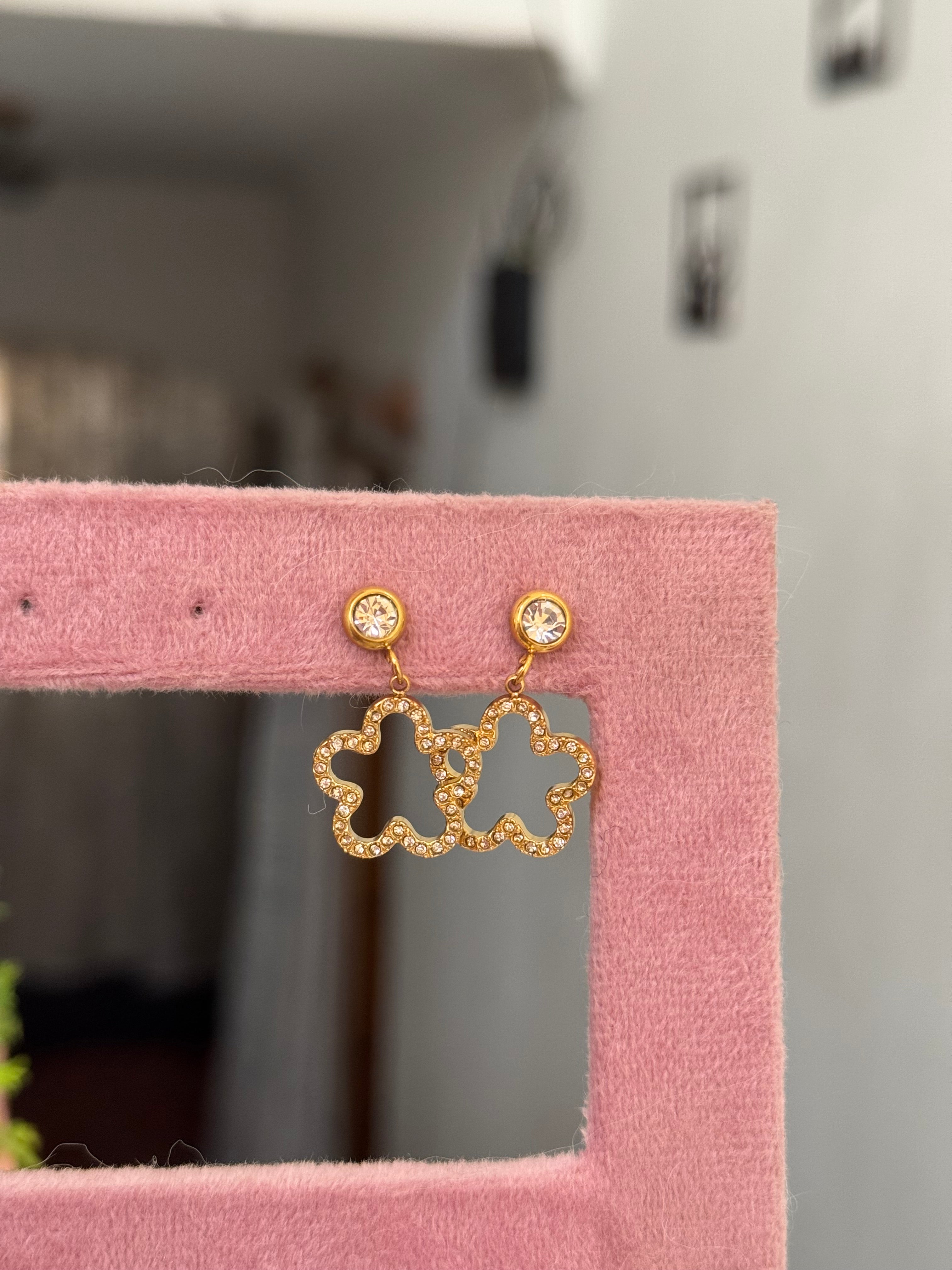 Clover rhinestone earring