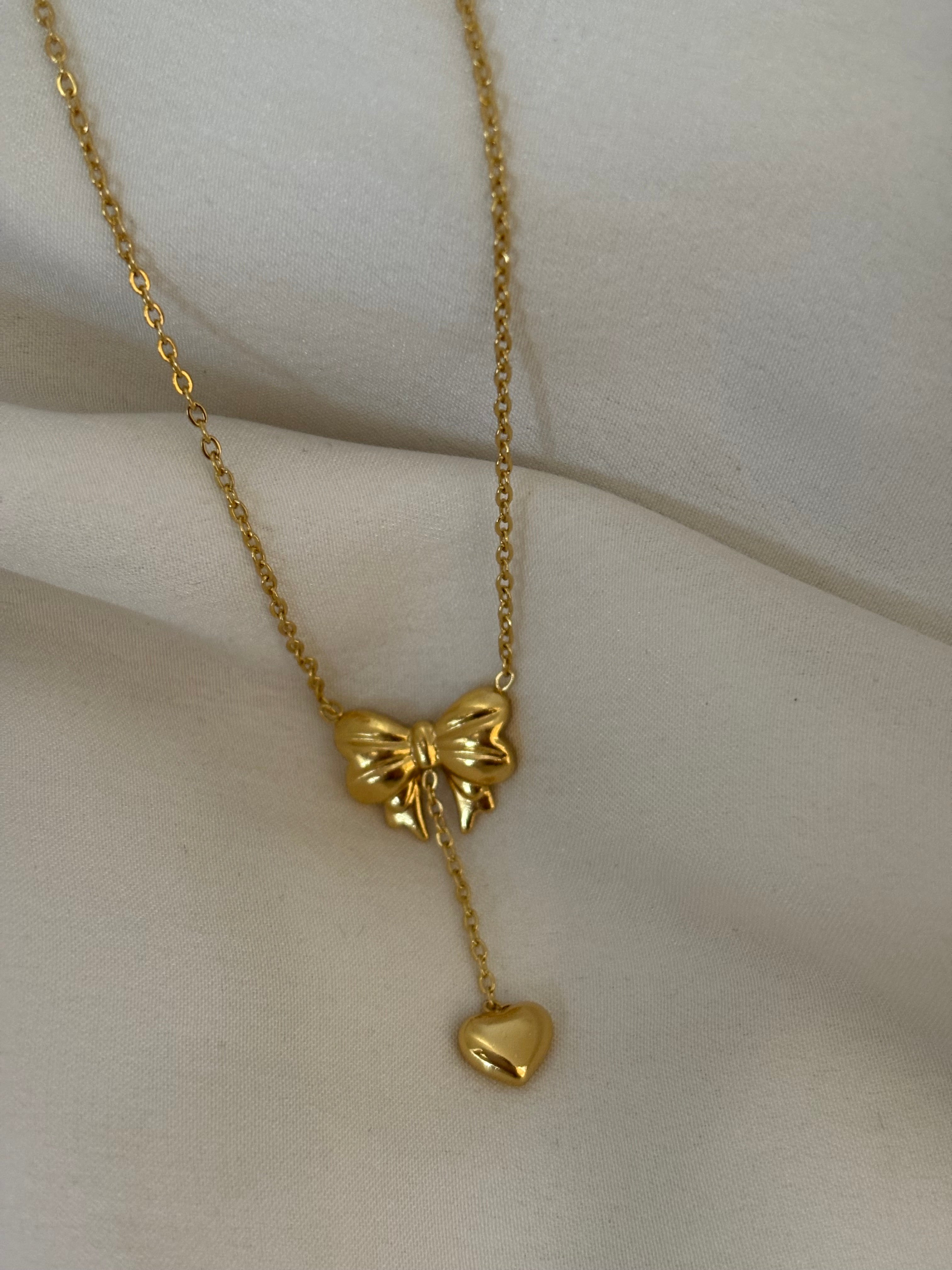 Bow necklace
