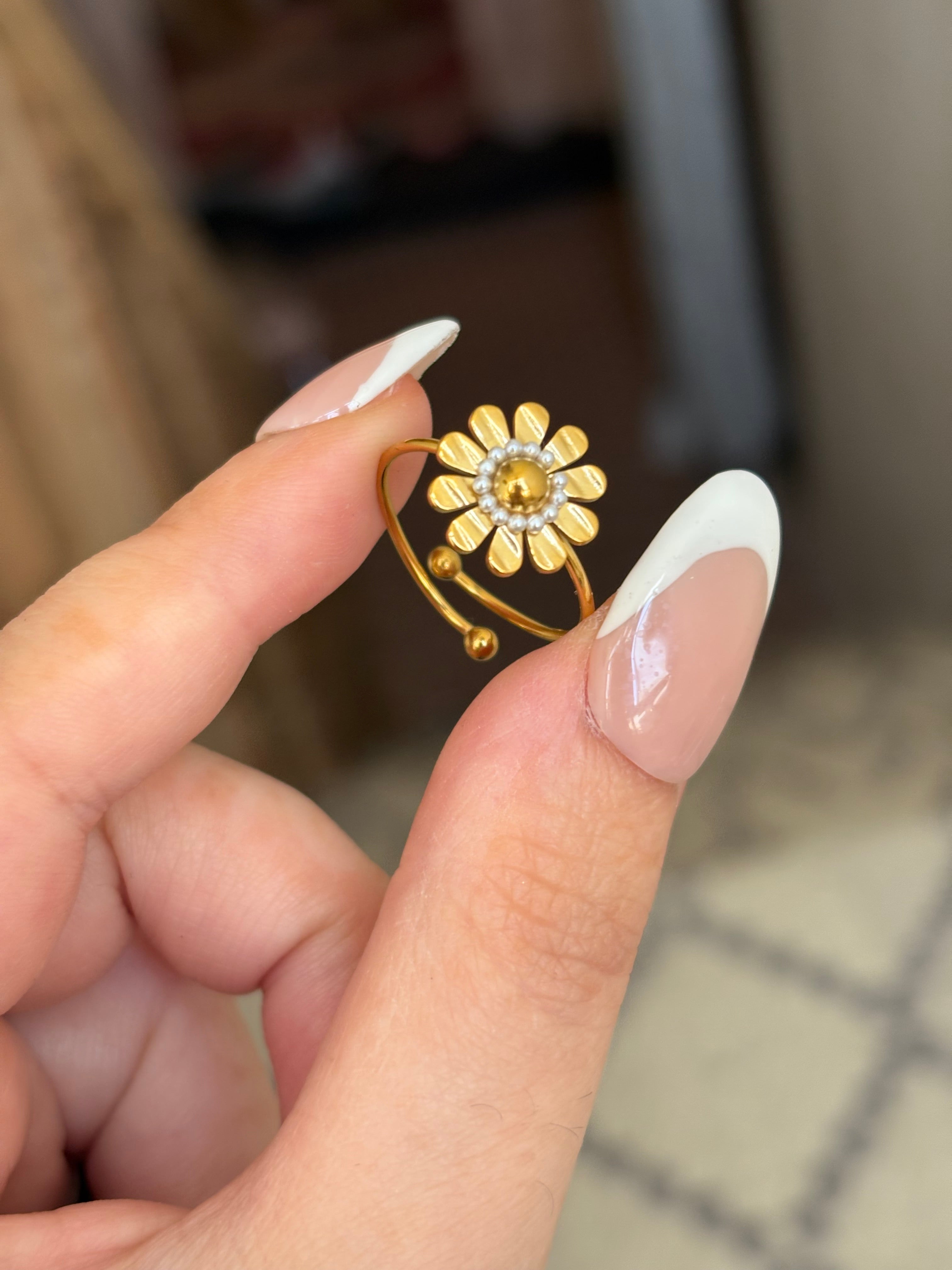 Sunflower ring
