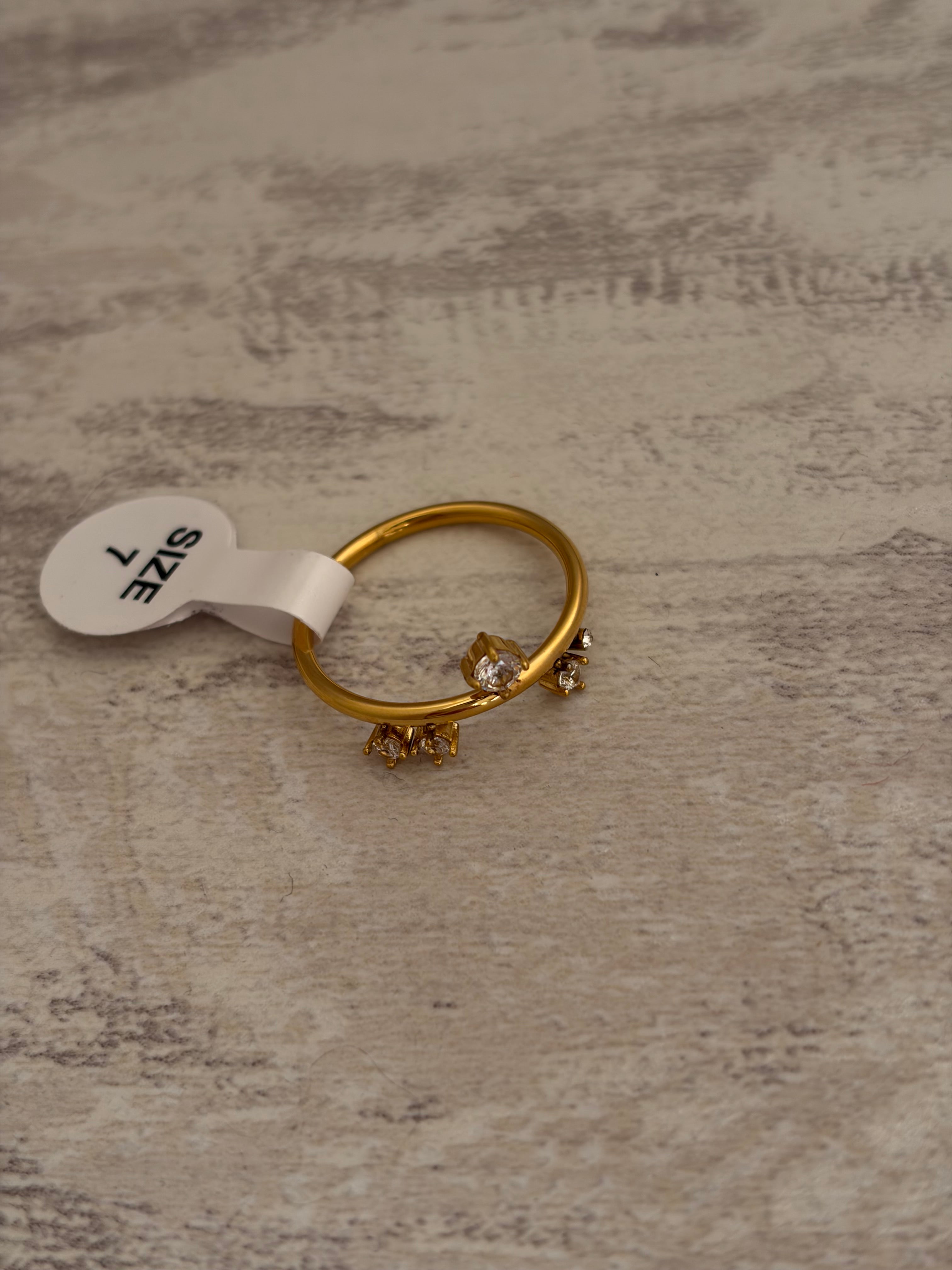 Queen ring