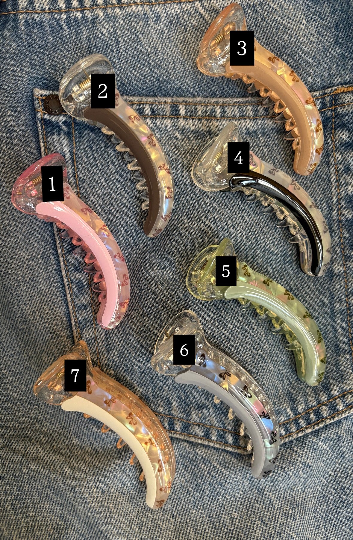 Small bow banana clip