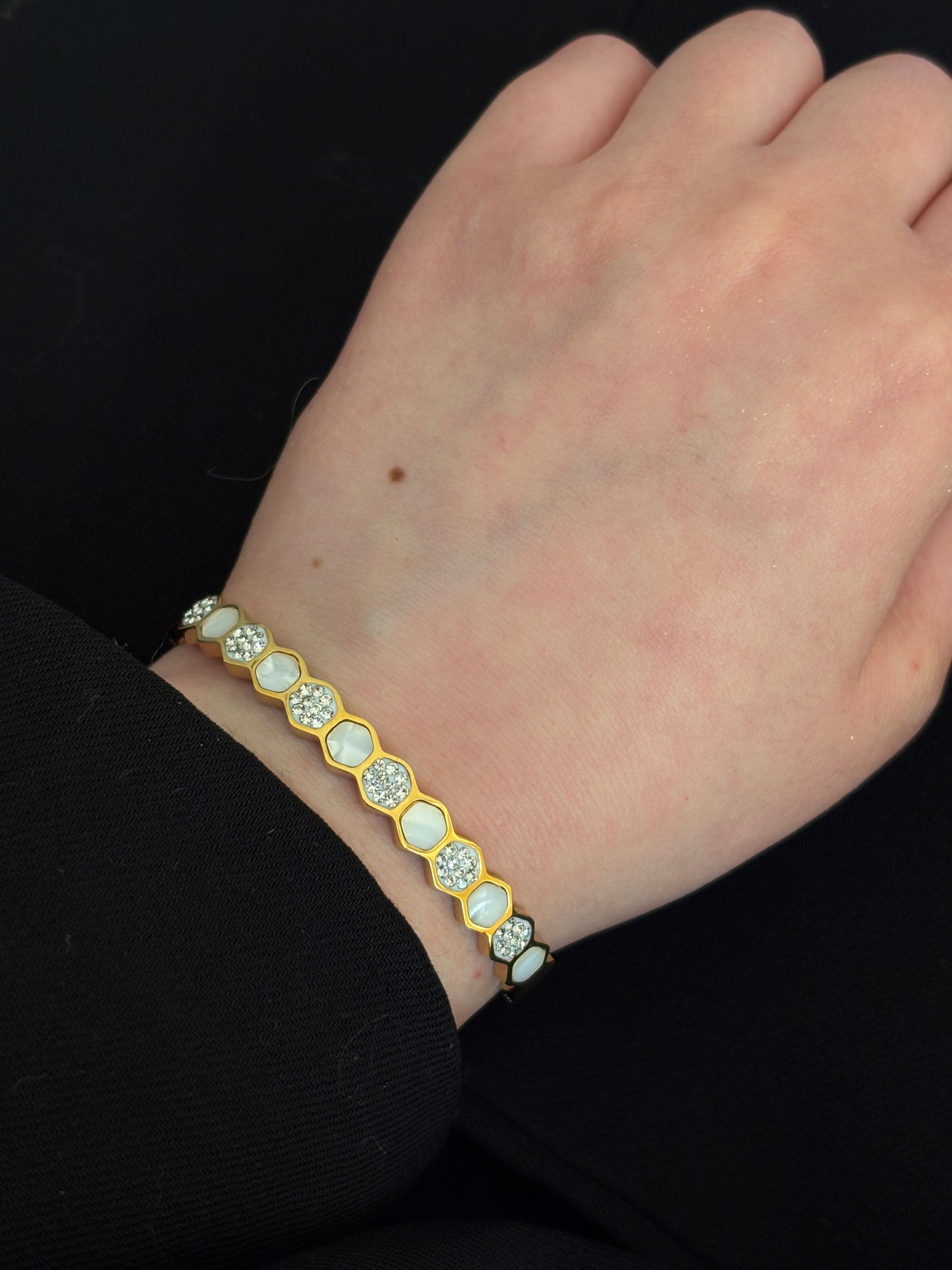 Honeycomb bracelet (baby size)