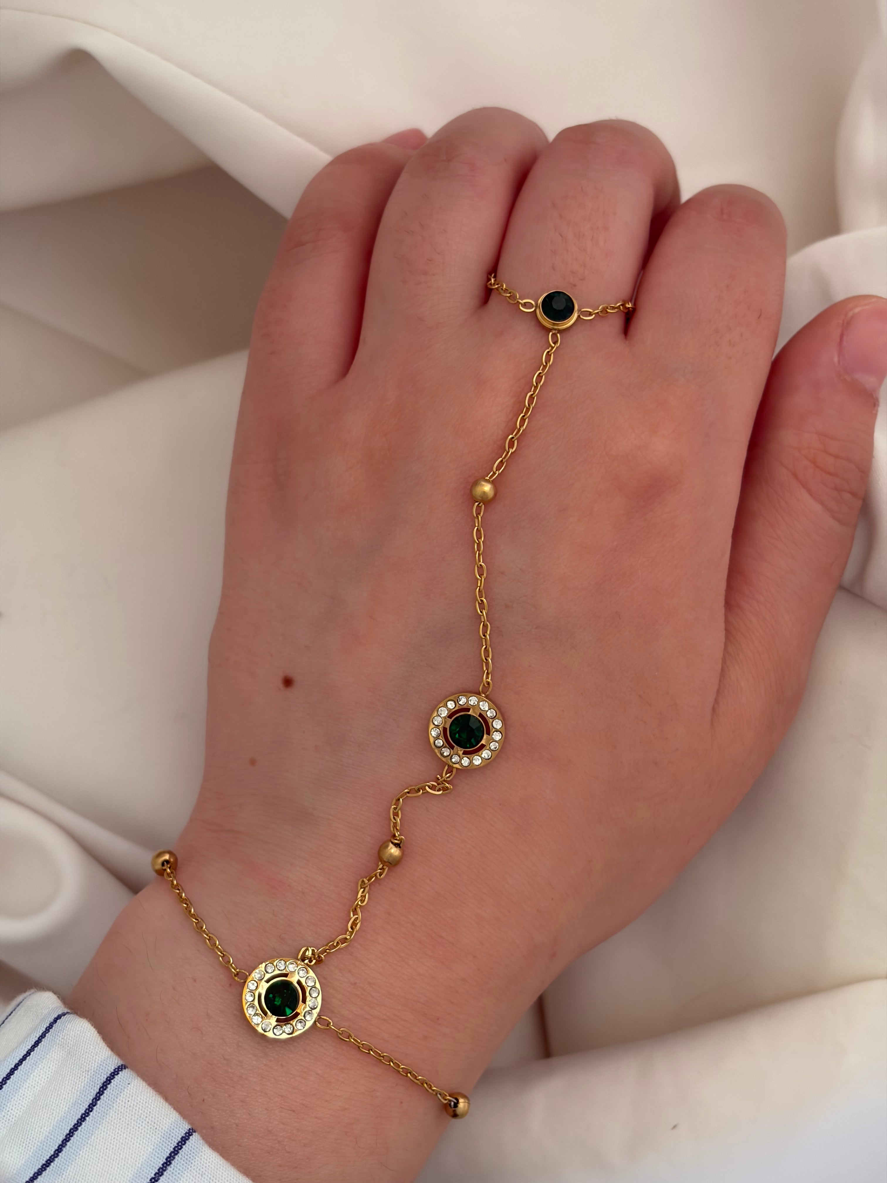 Emerald handchain