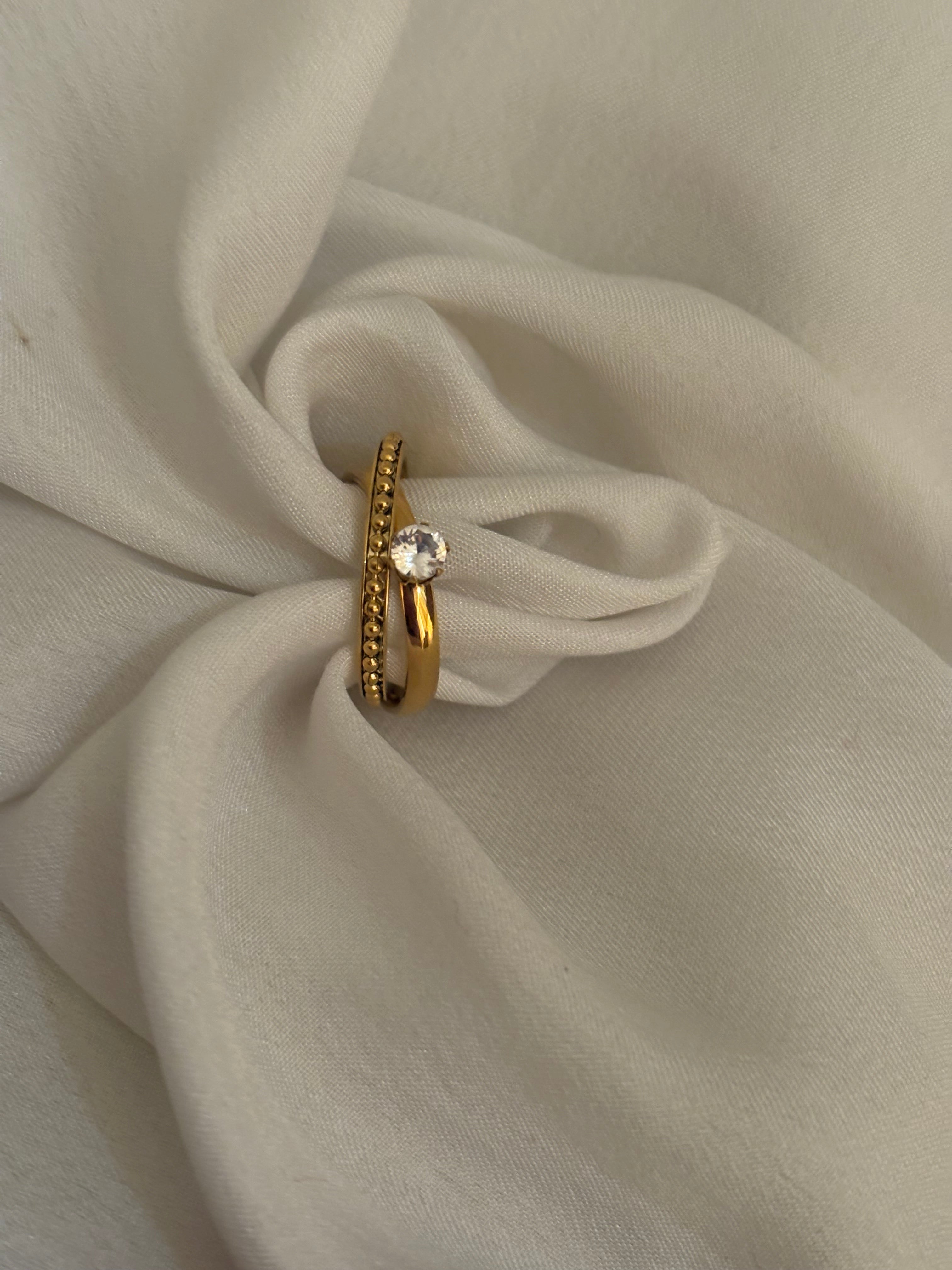 Unique ring