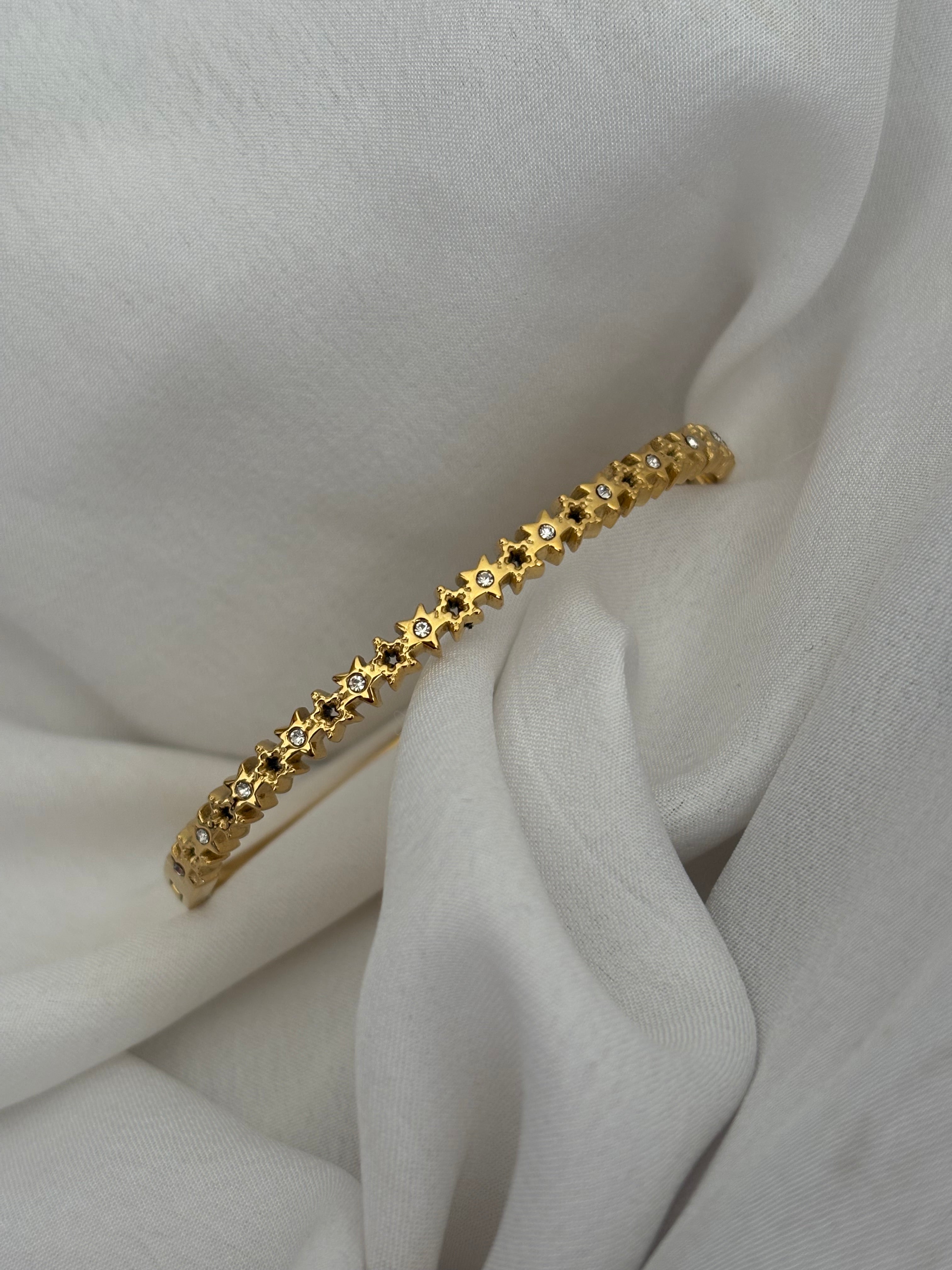 Hollow star bracelet