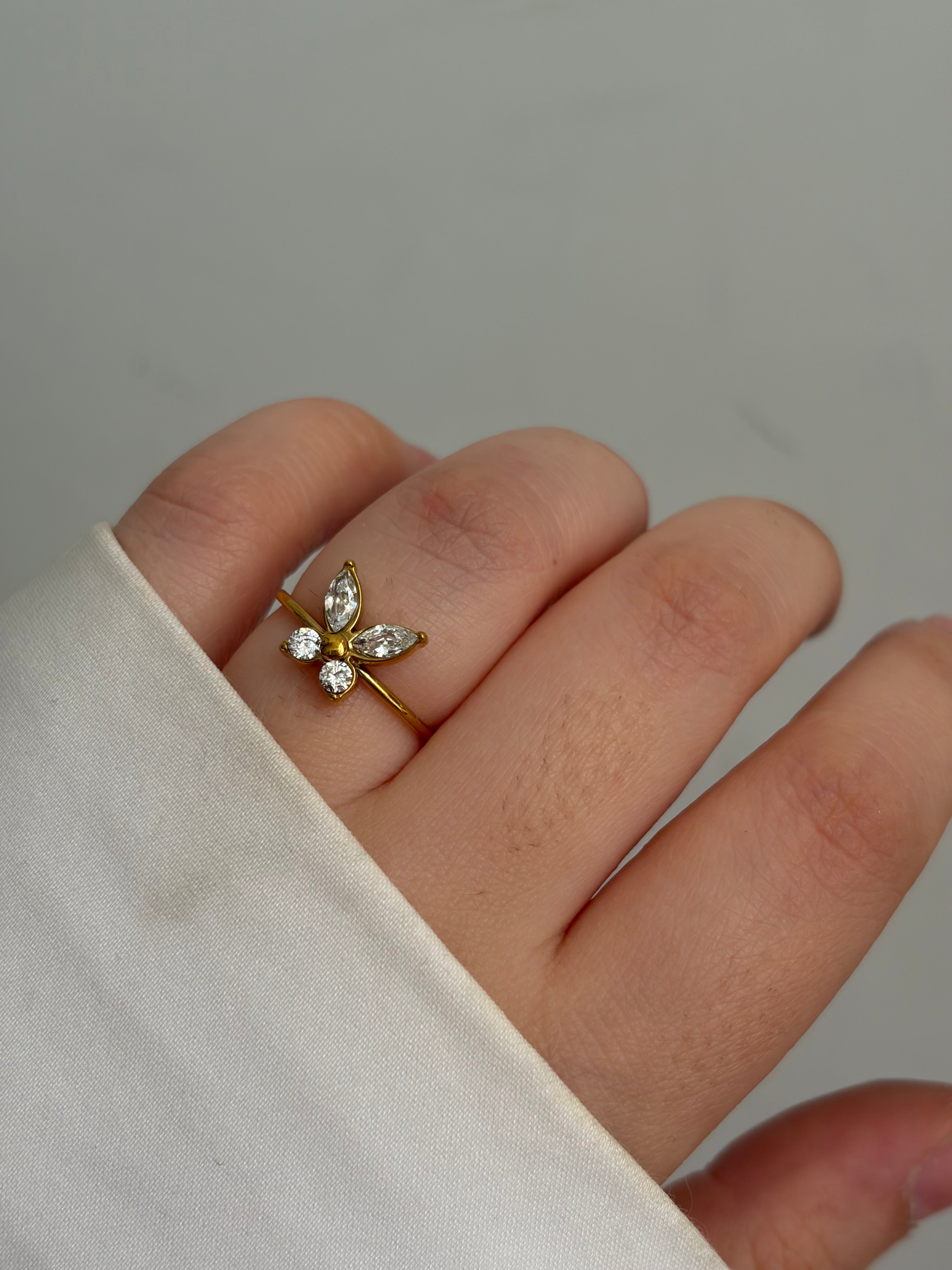Butterfly ring