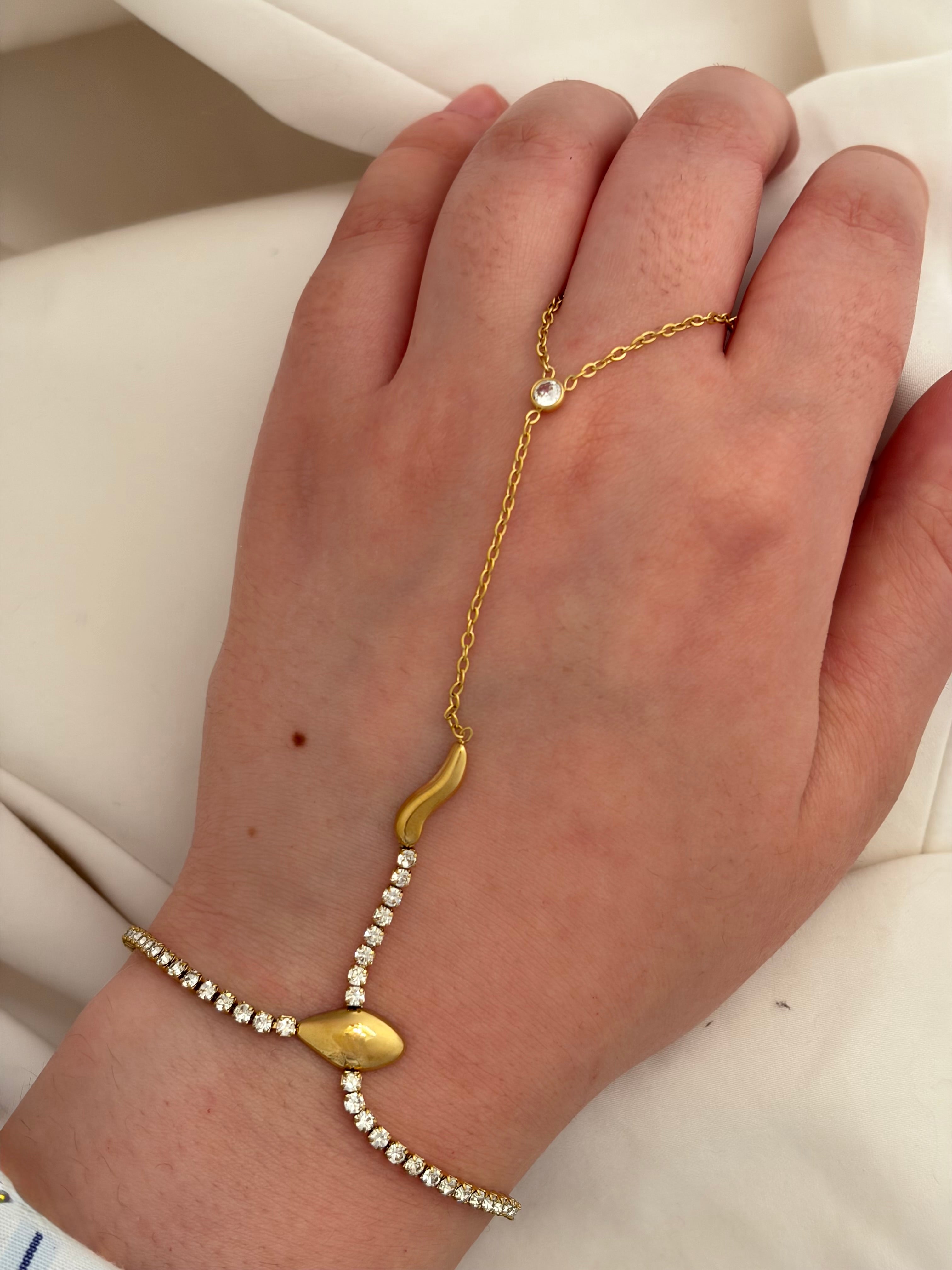 Serpent handchain