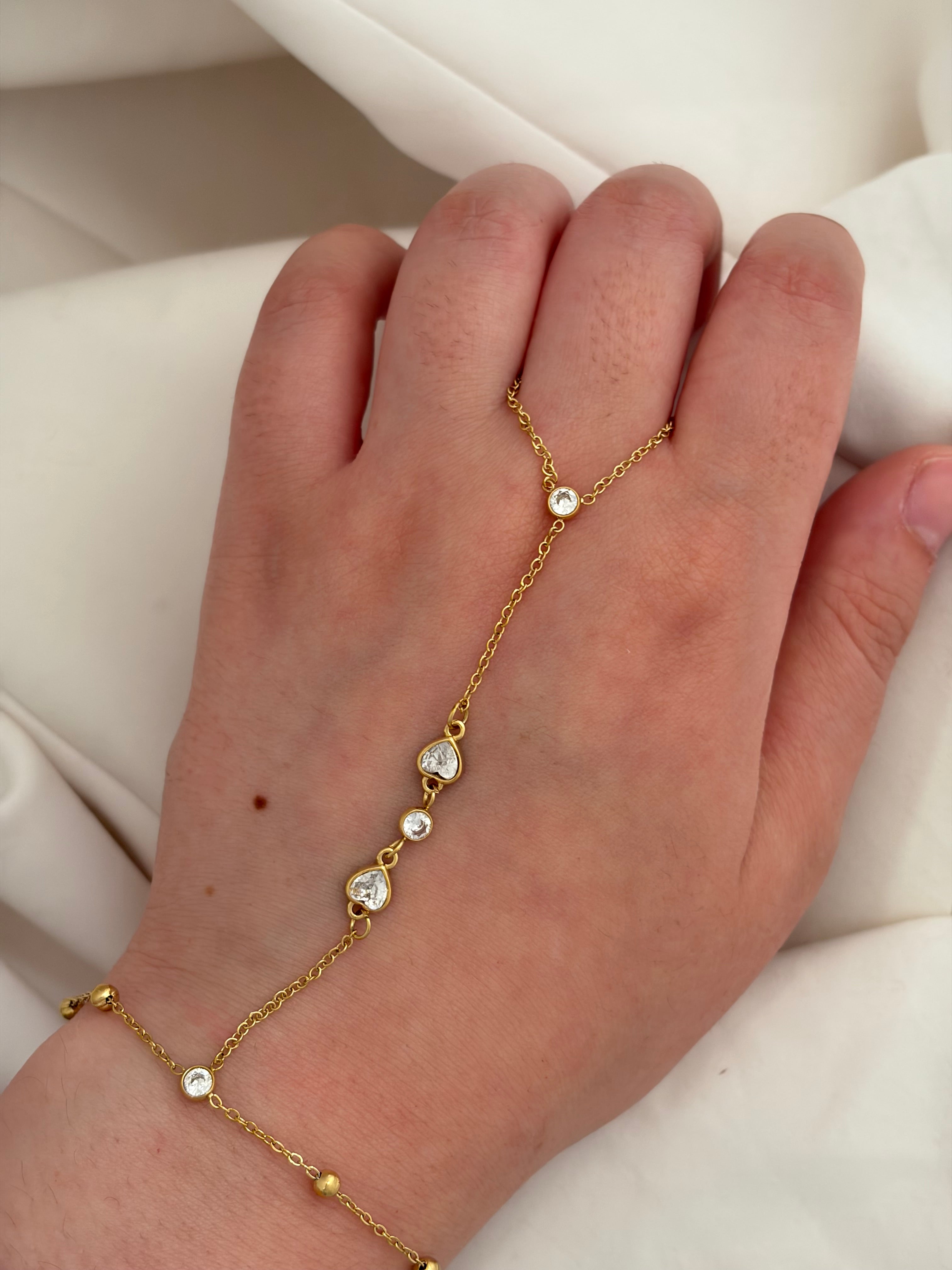 Heart handchain