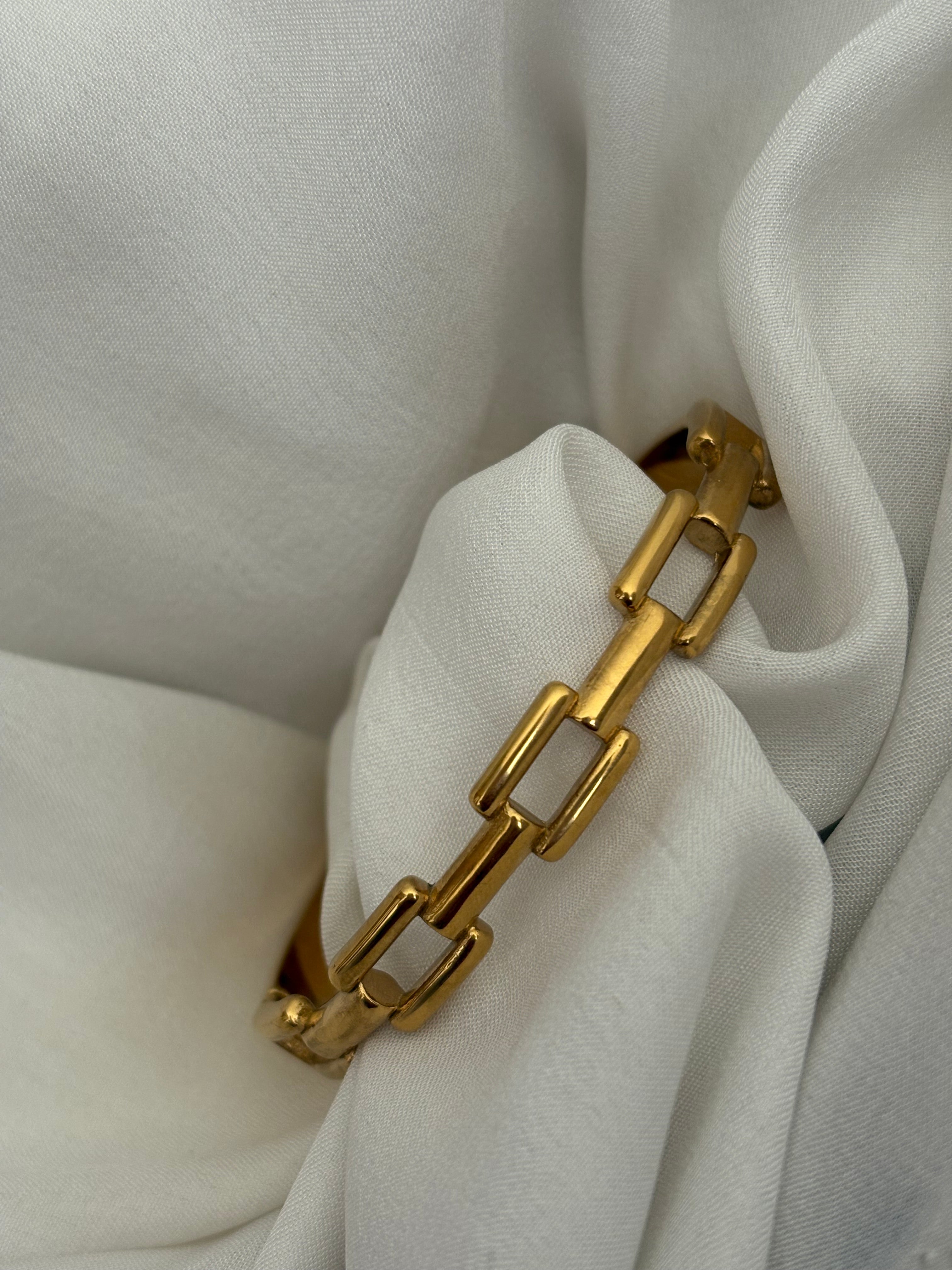 Link bracelet
