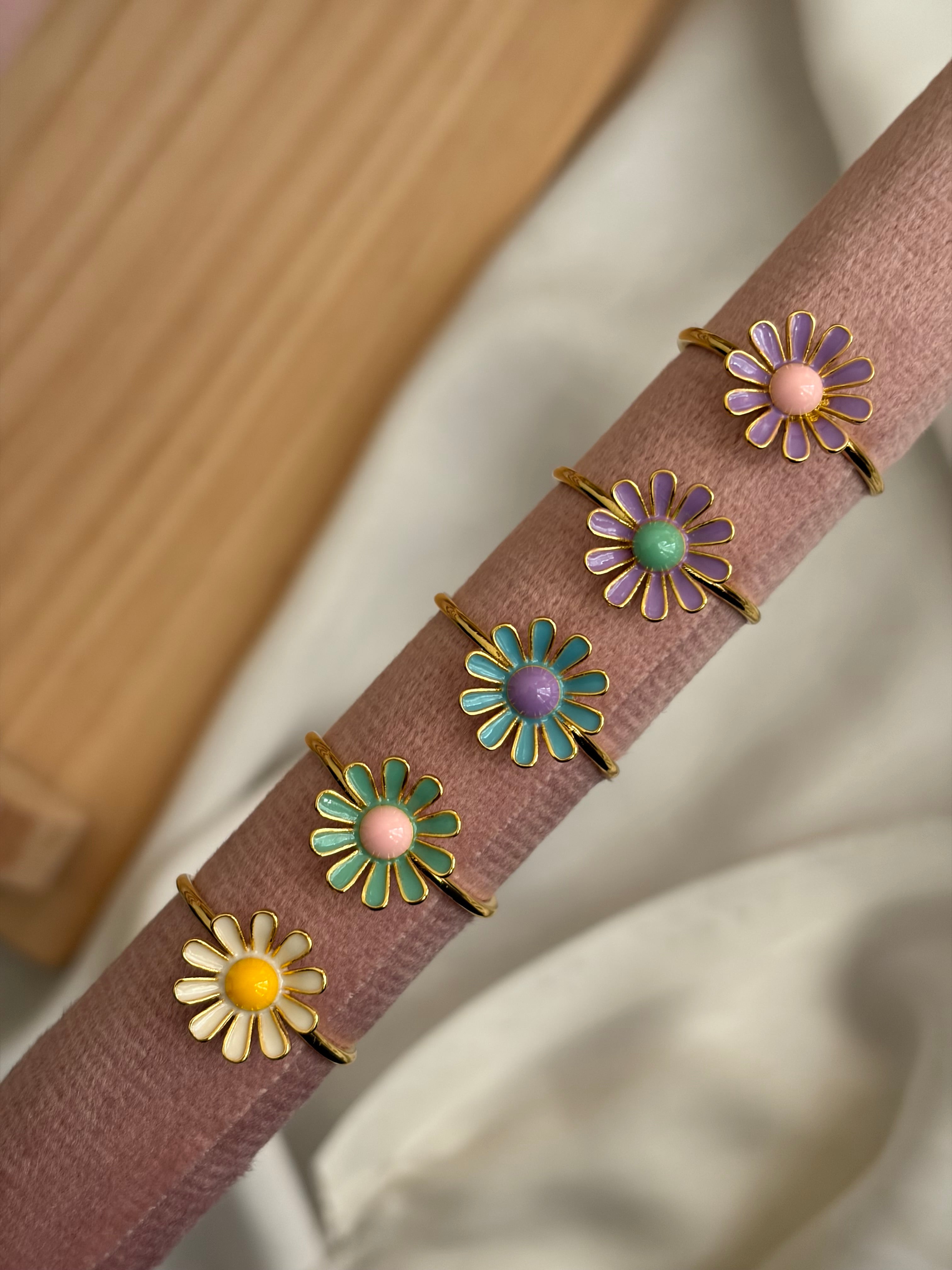 Flora ring