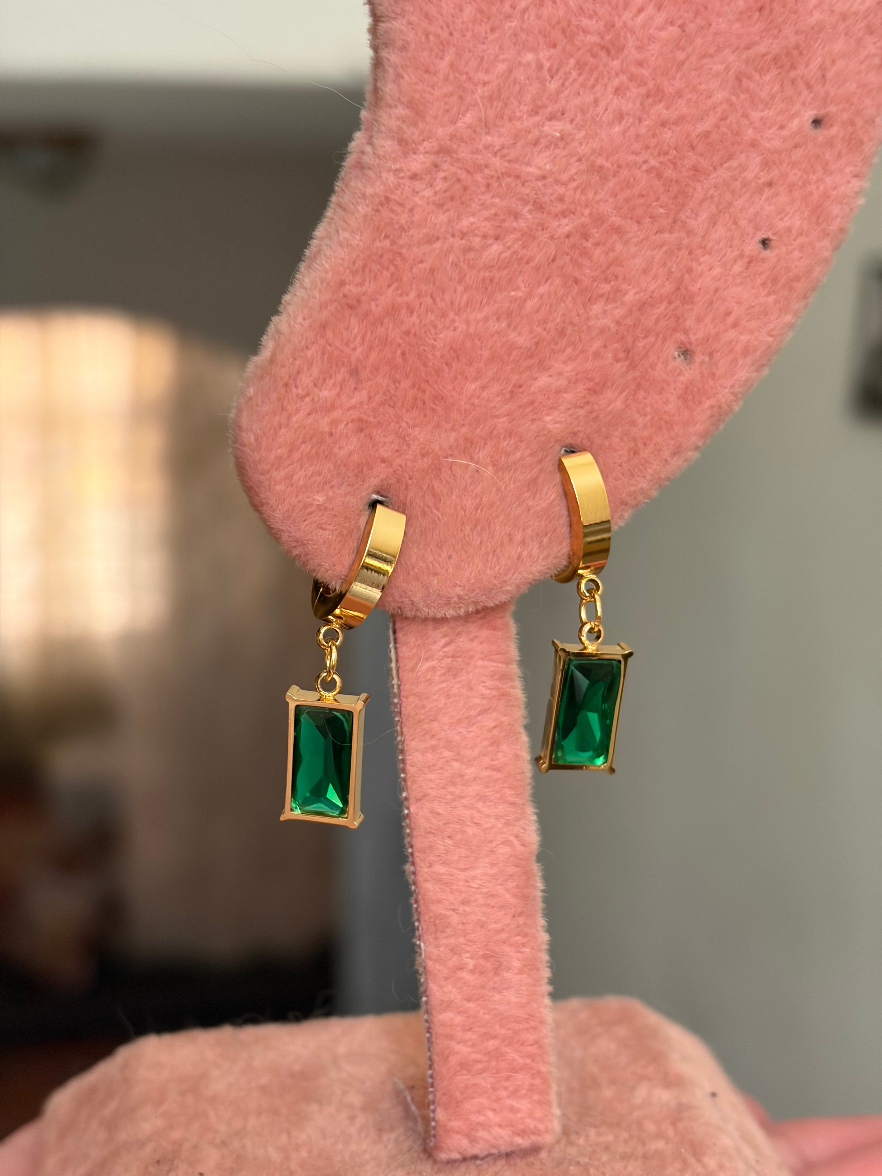 Emerald earring