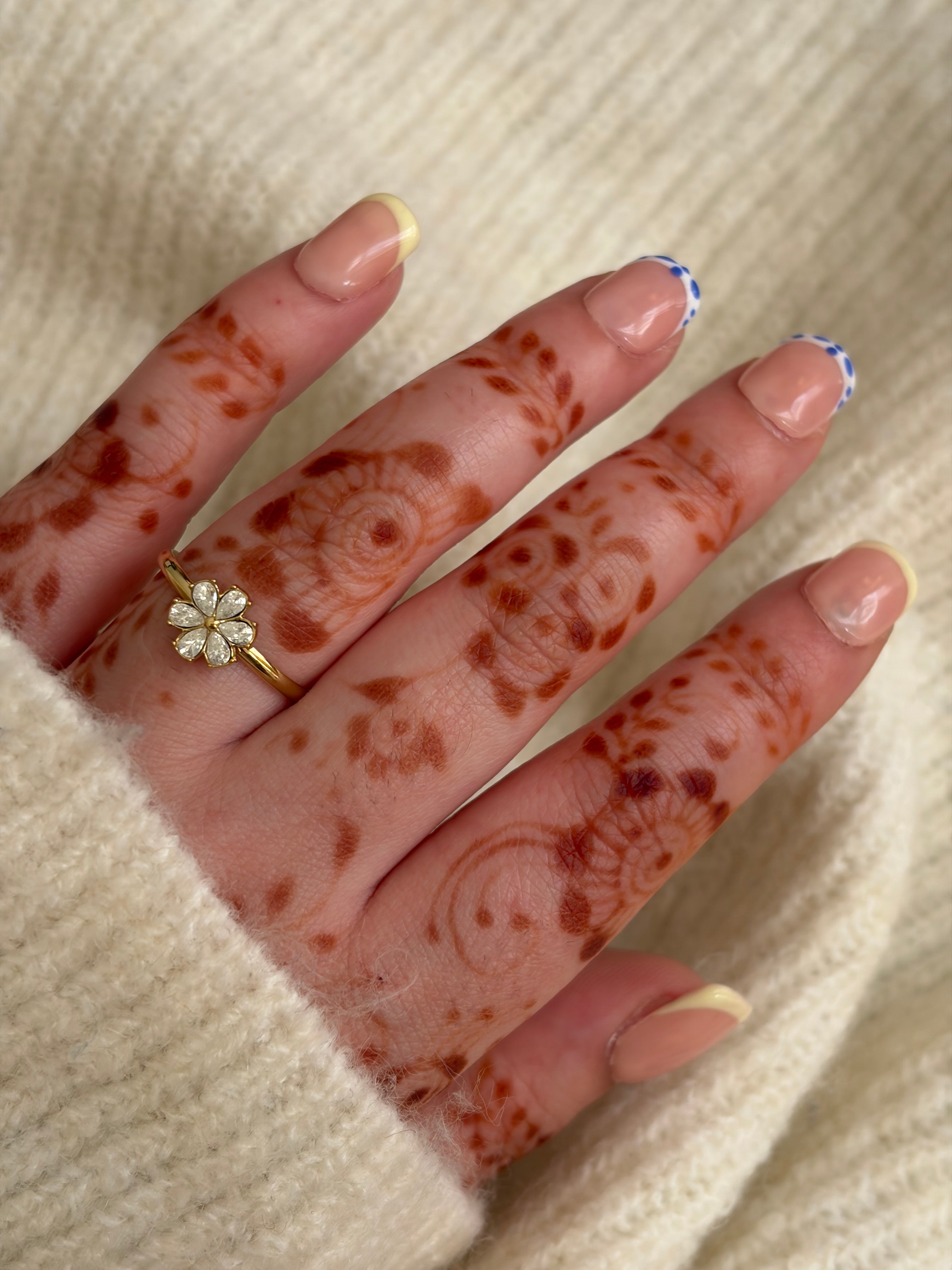 Daisy ring