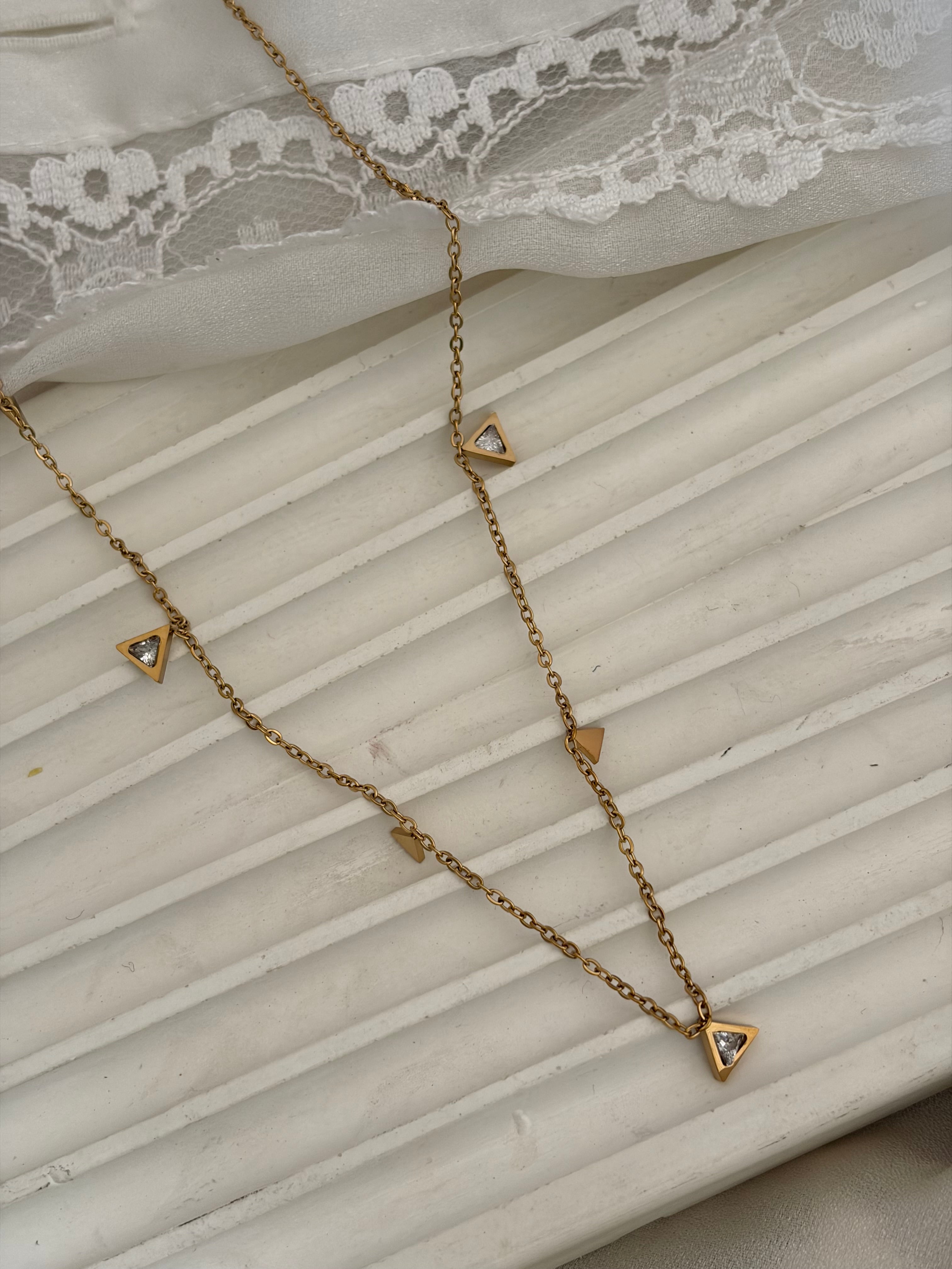 Minimal charm necklace