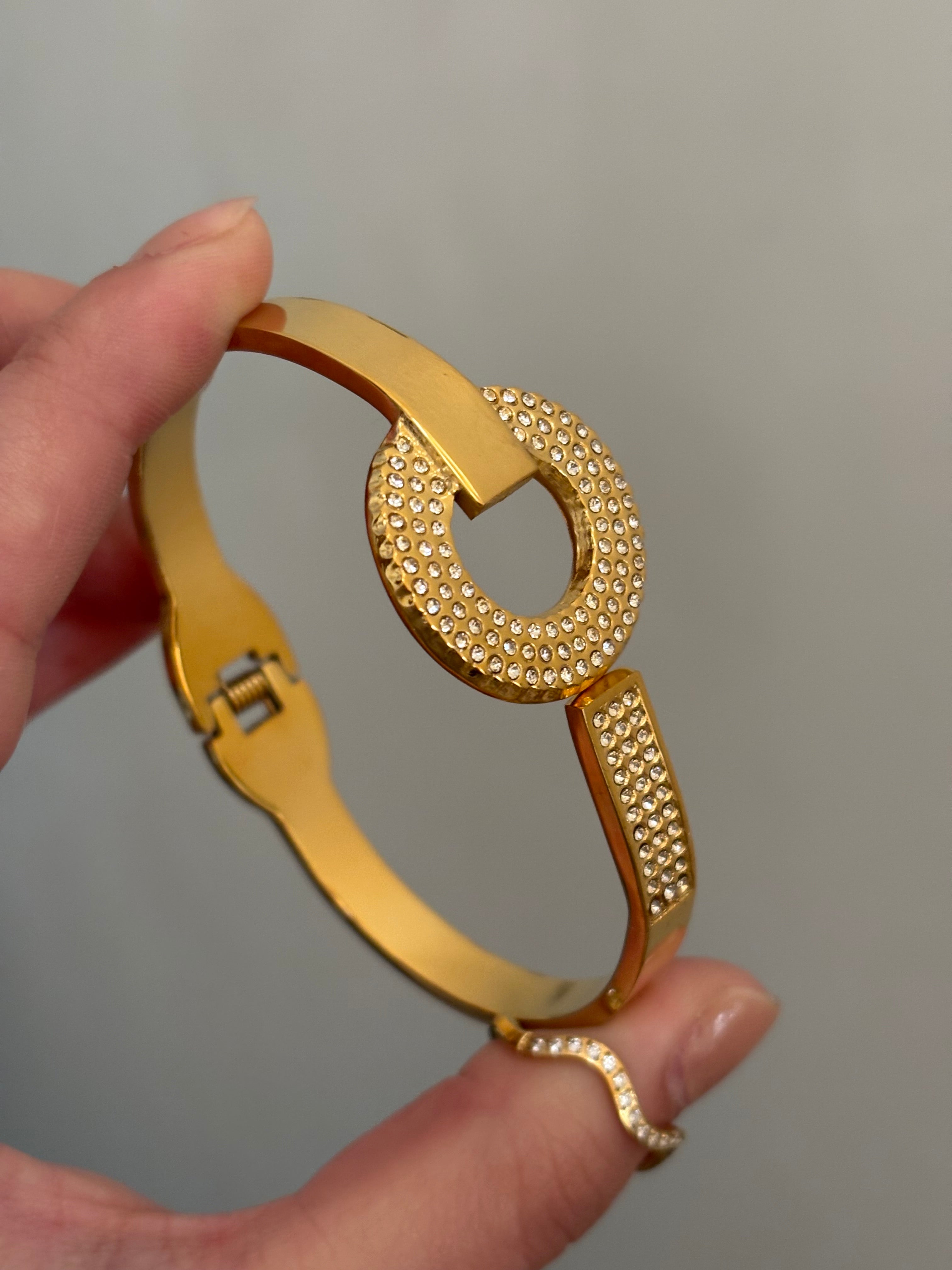 Extra bracelet