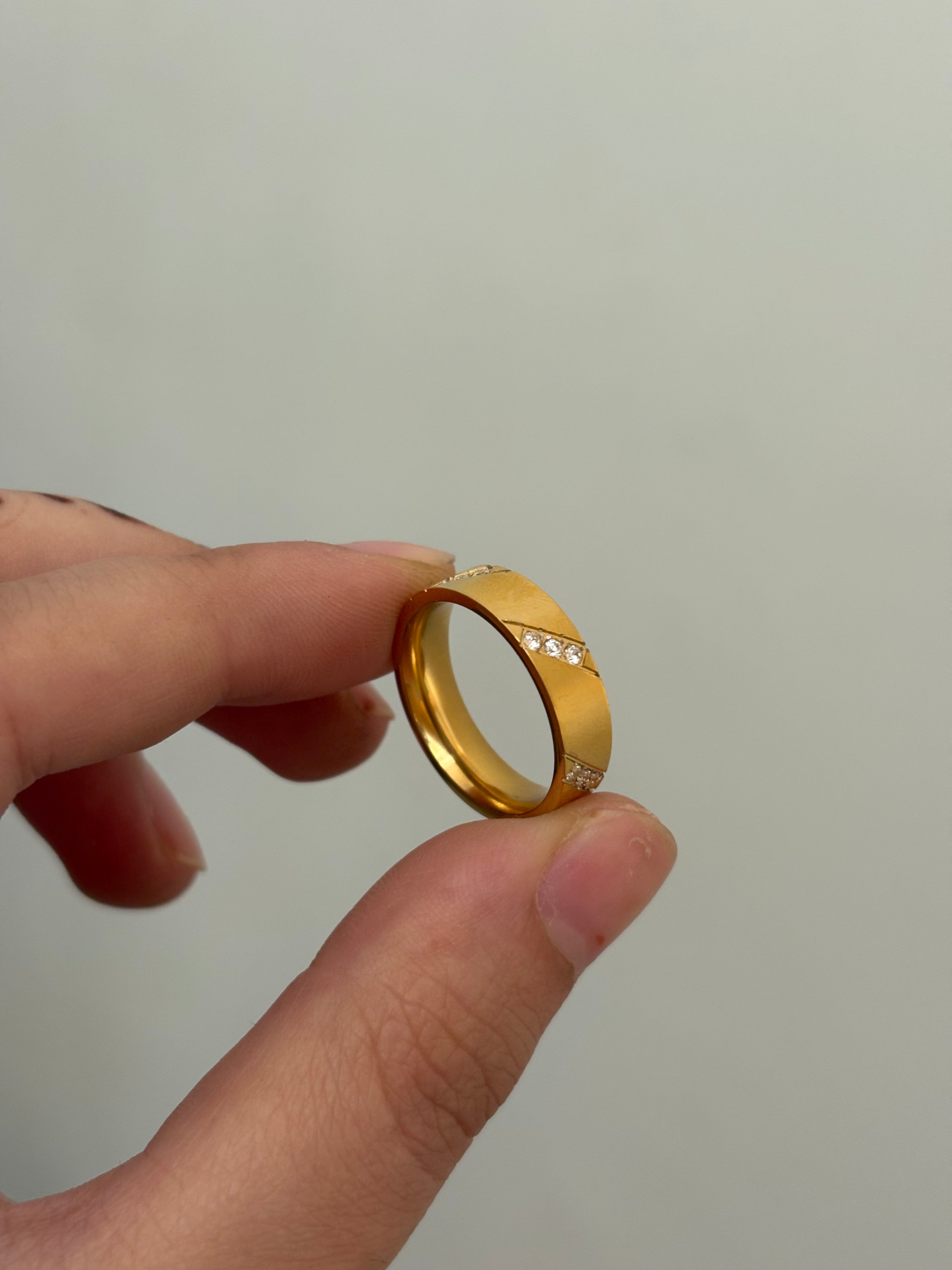 Slanted ring