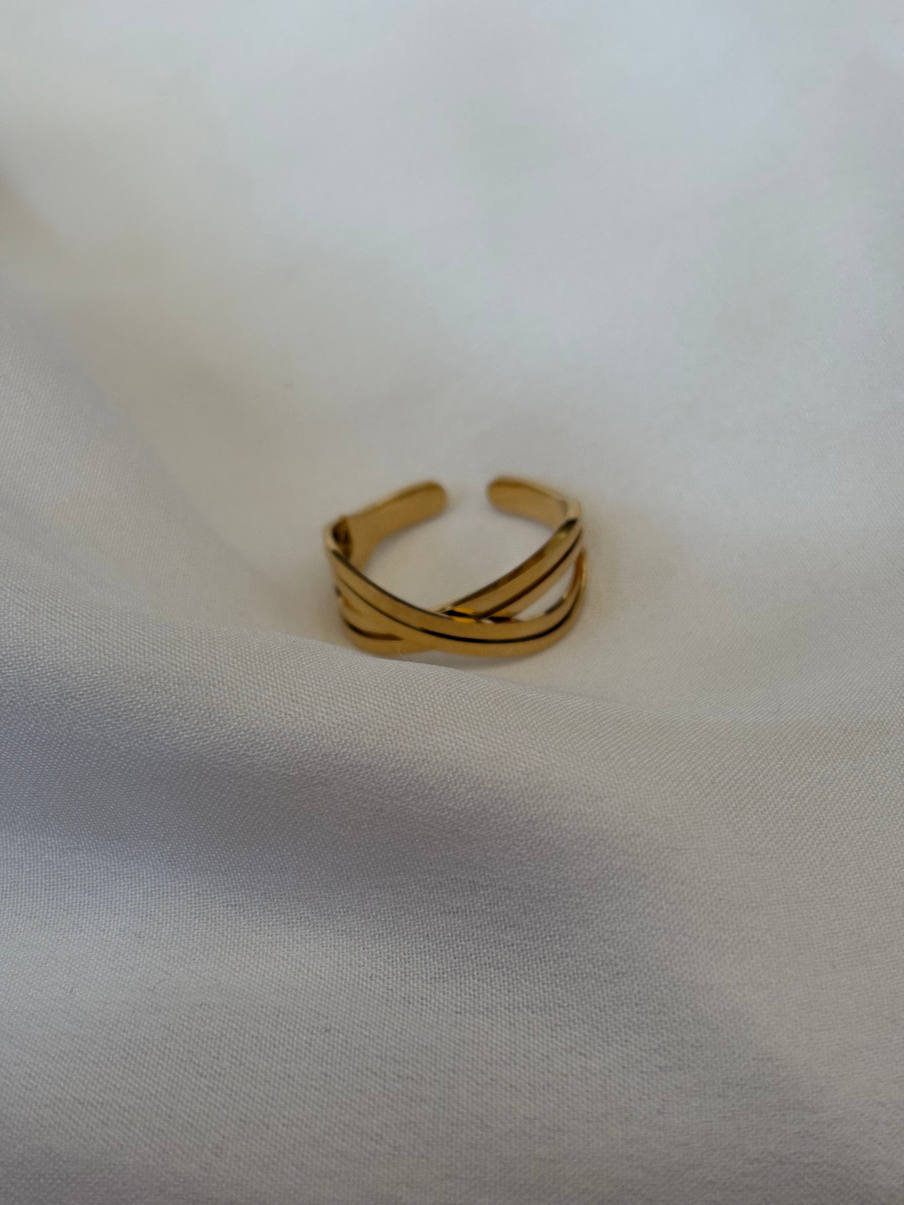 Infinity ring