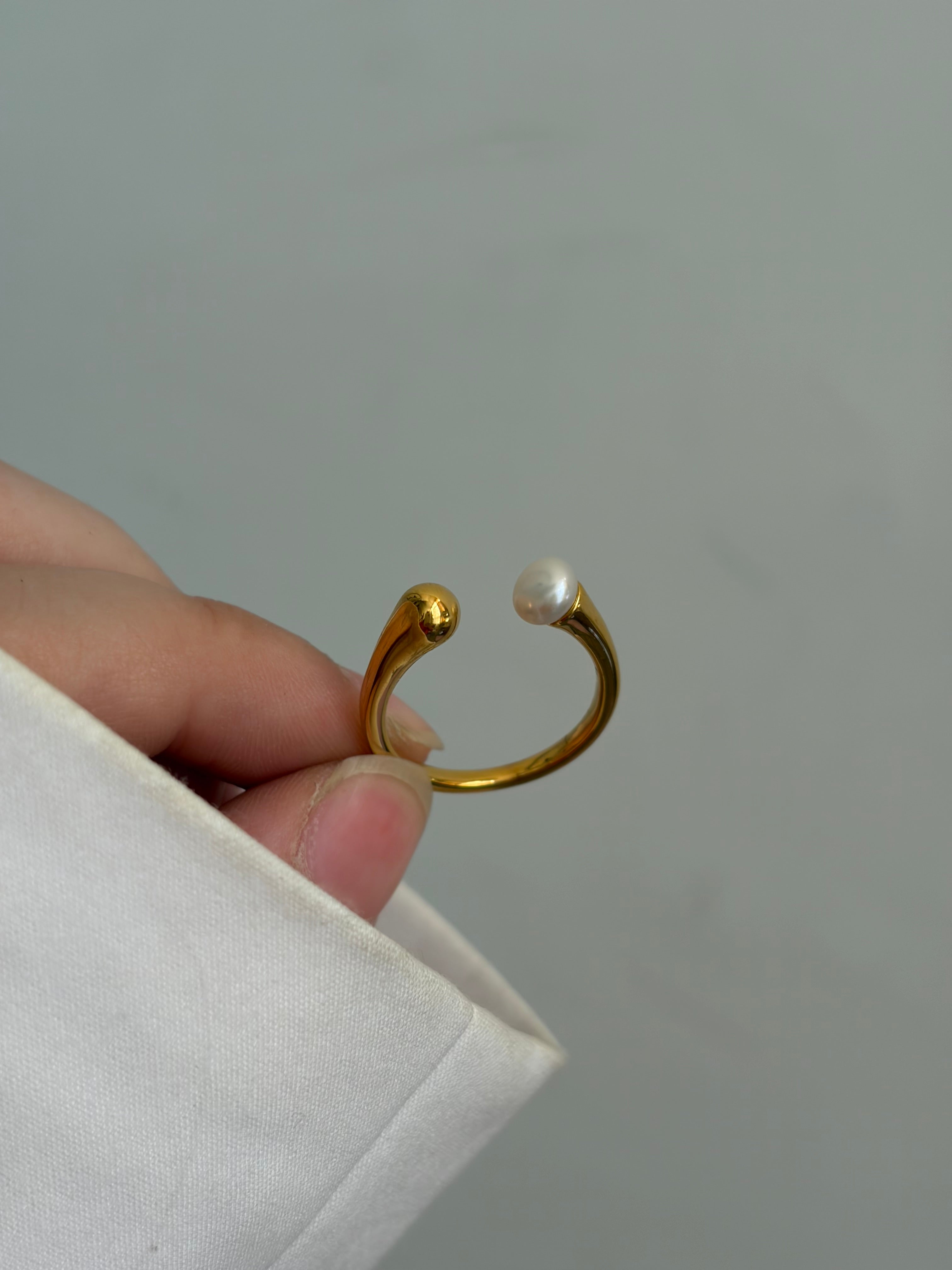 Pearl ring