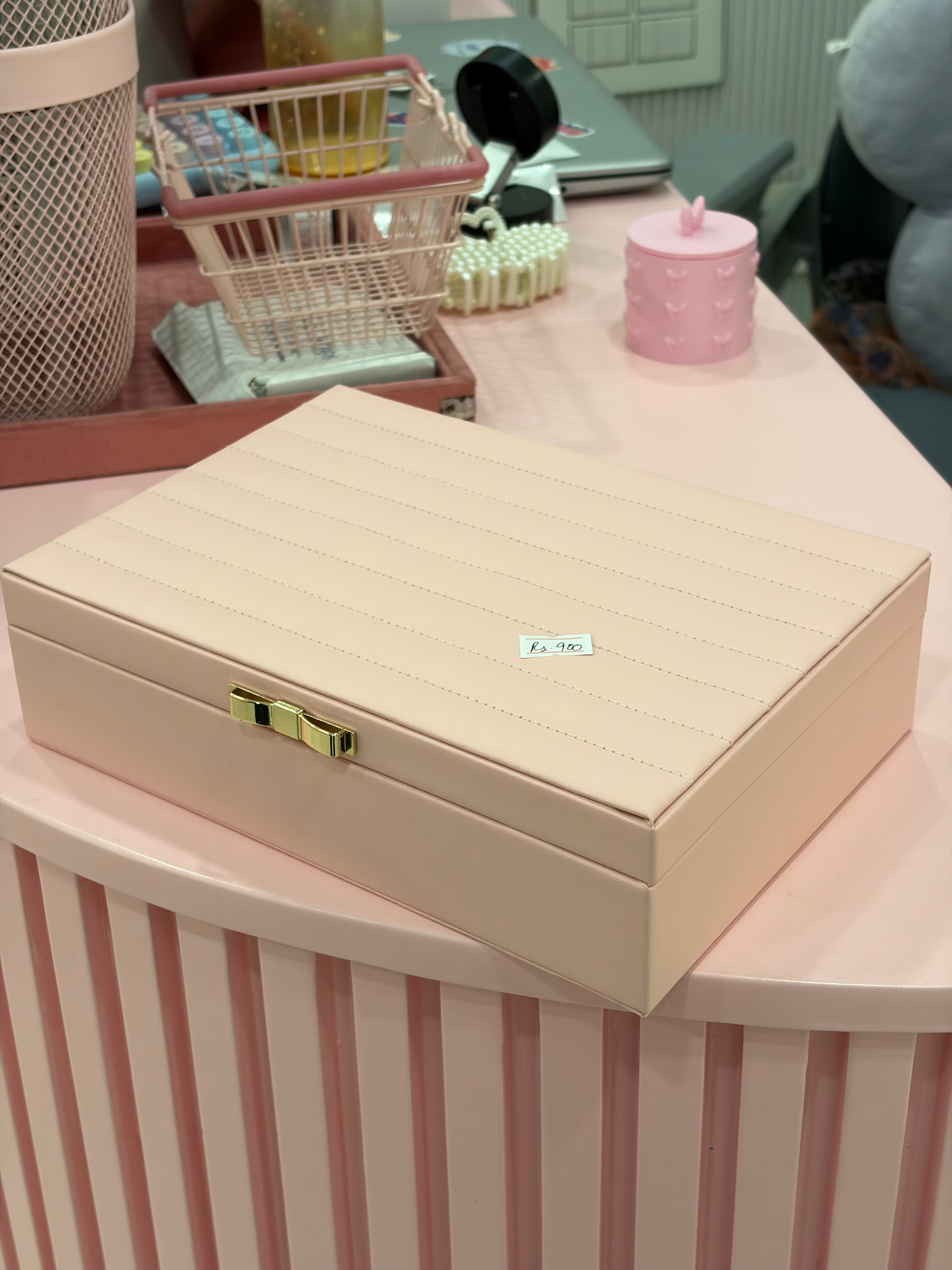 Premium jewellery organiser