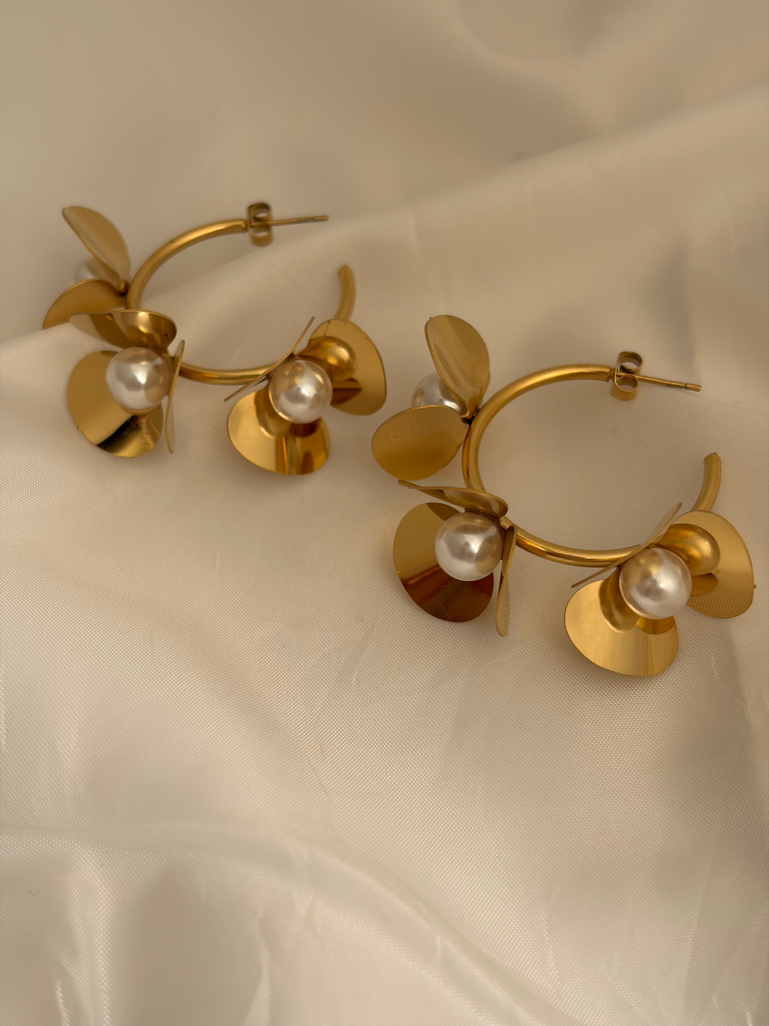 Pearl earring