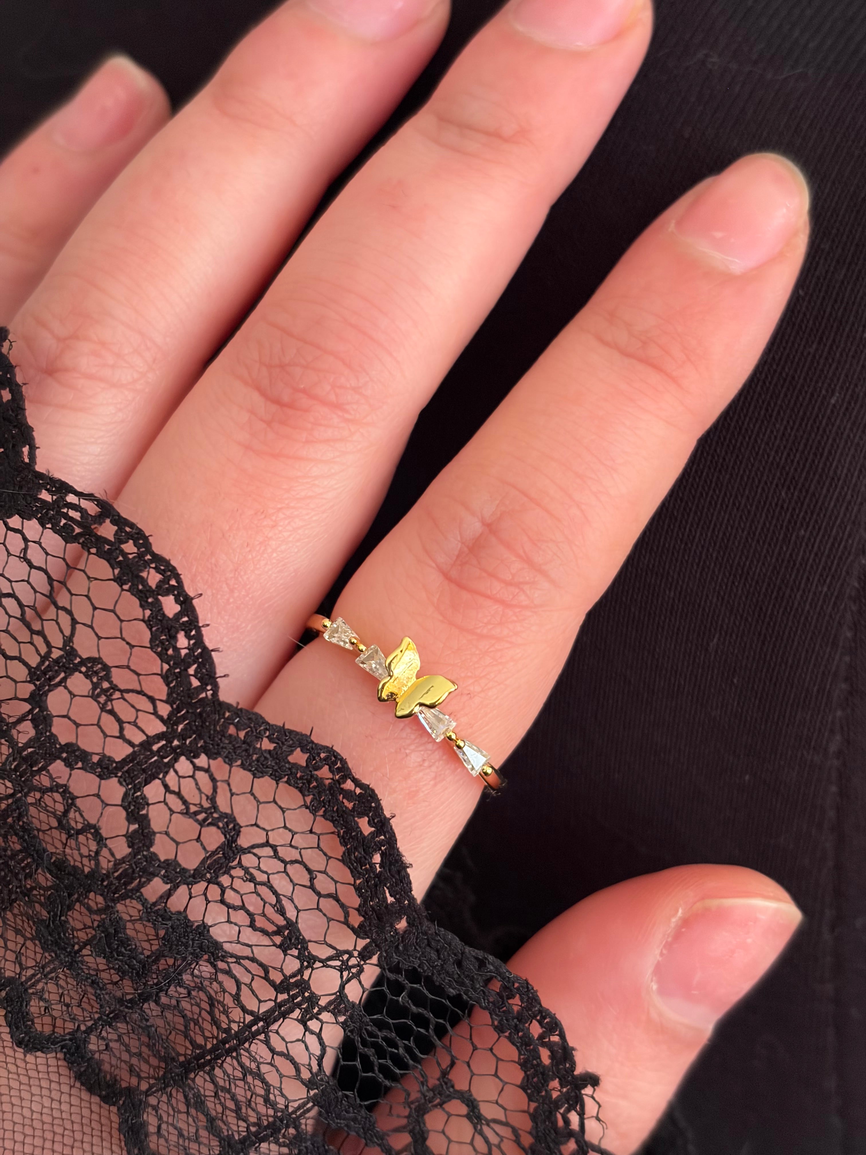 Butterfly ring
