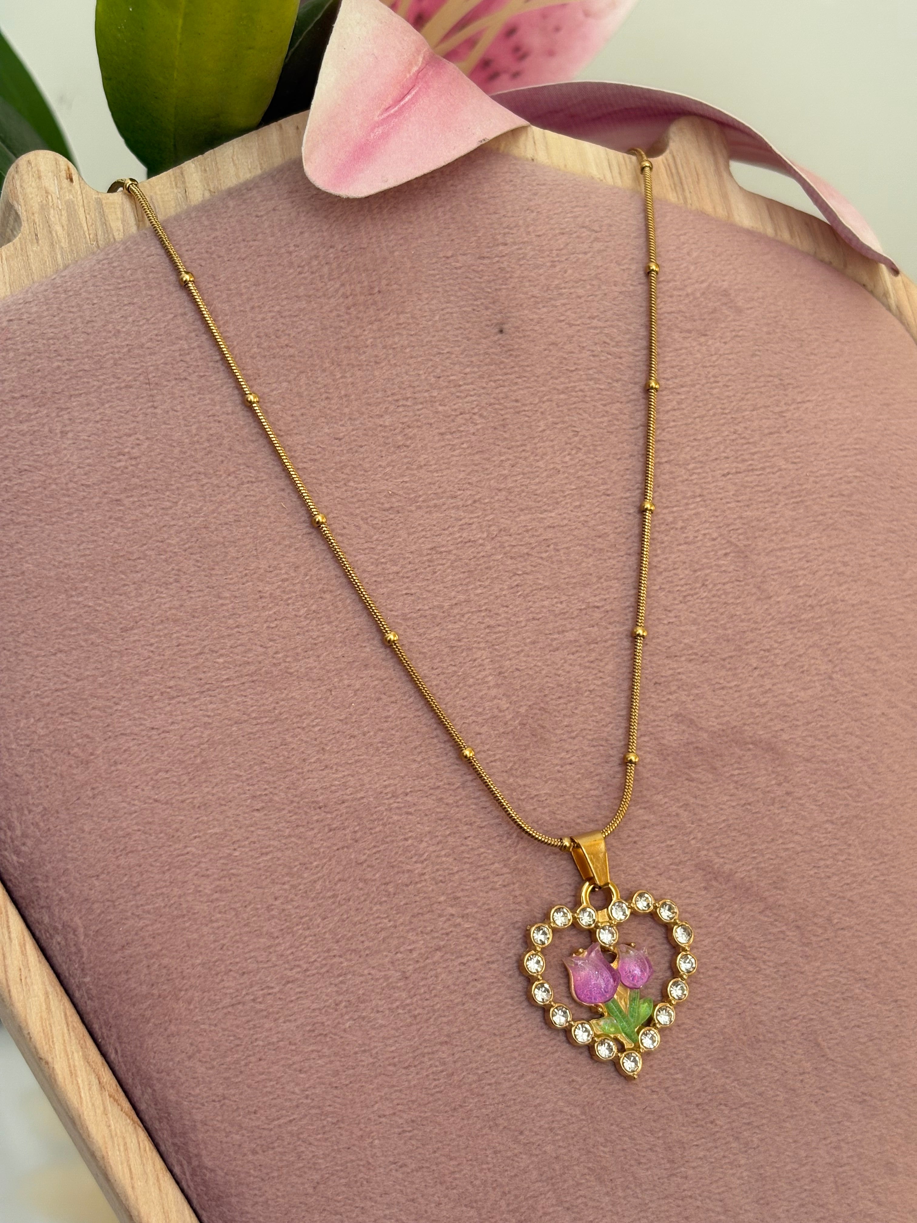 Tulip heart necklace