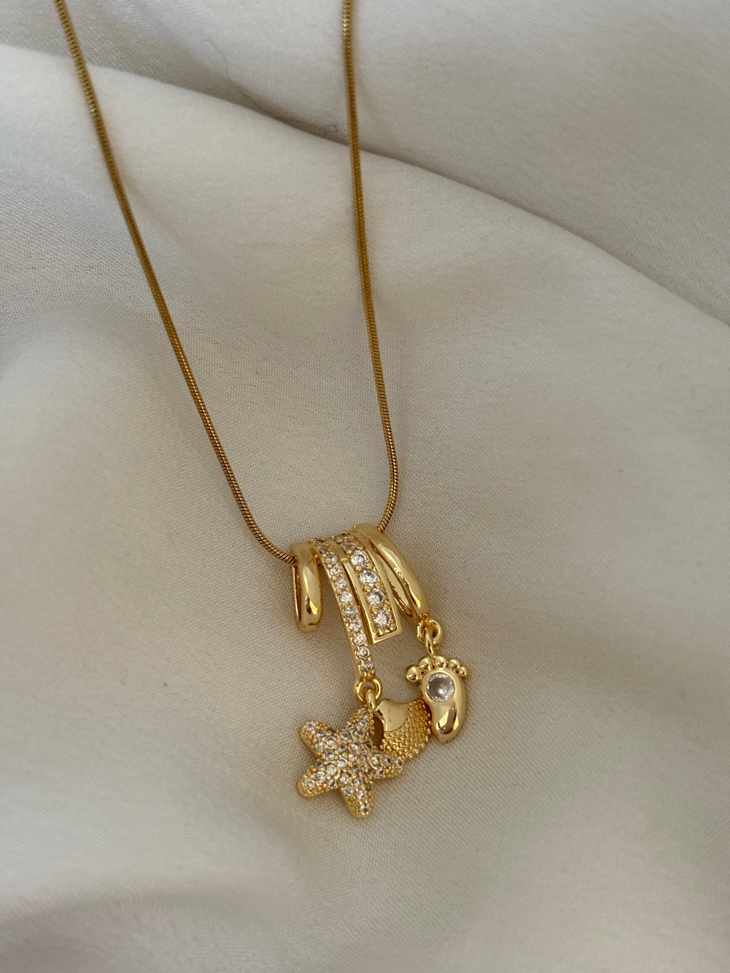 Shell charm necklace