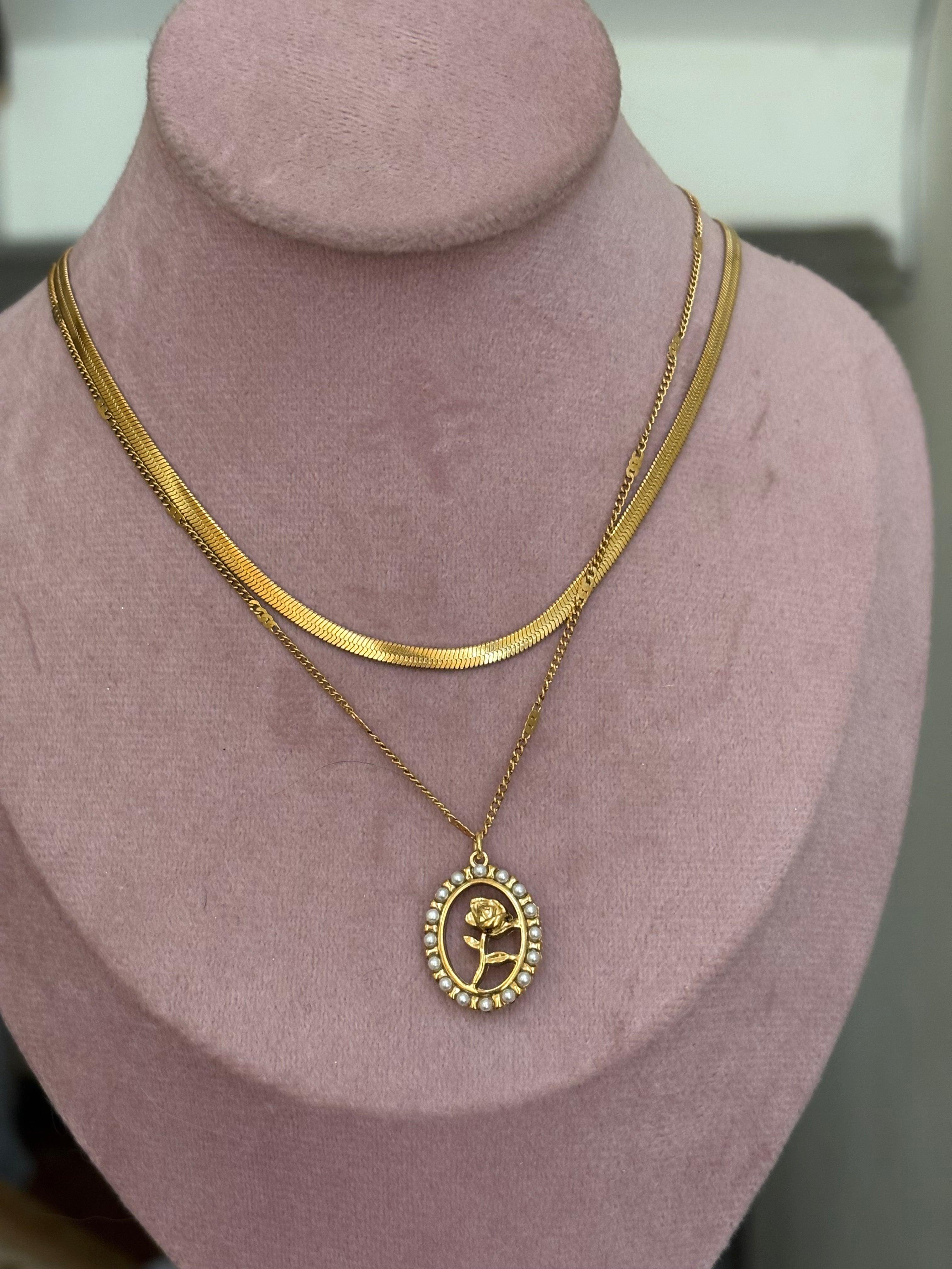 Rose layered necklace